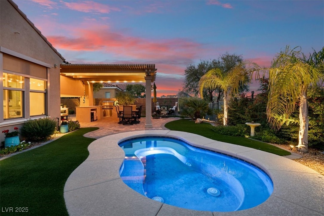 8 Viola Carino Court