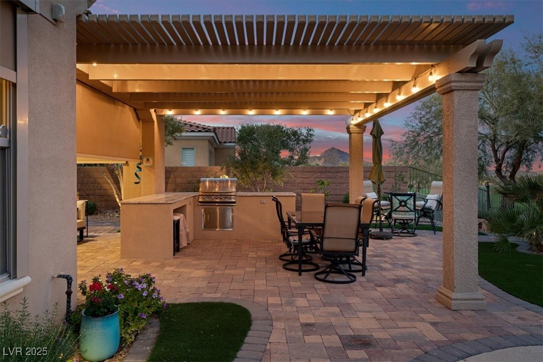 8 Viola Carino Court