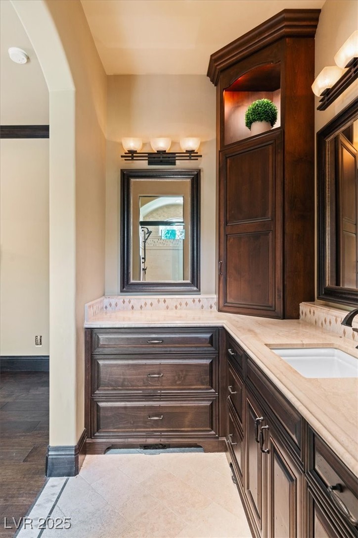 20 Via Paradiso Street