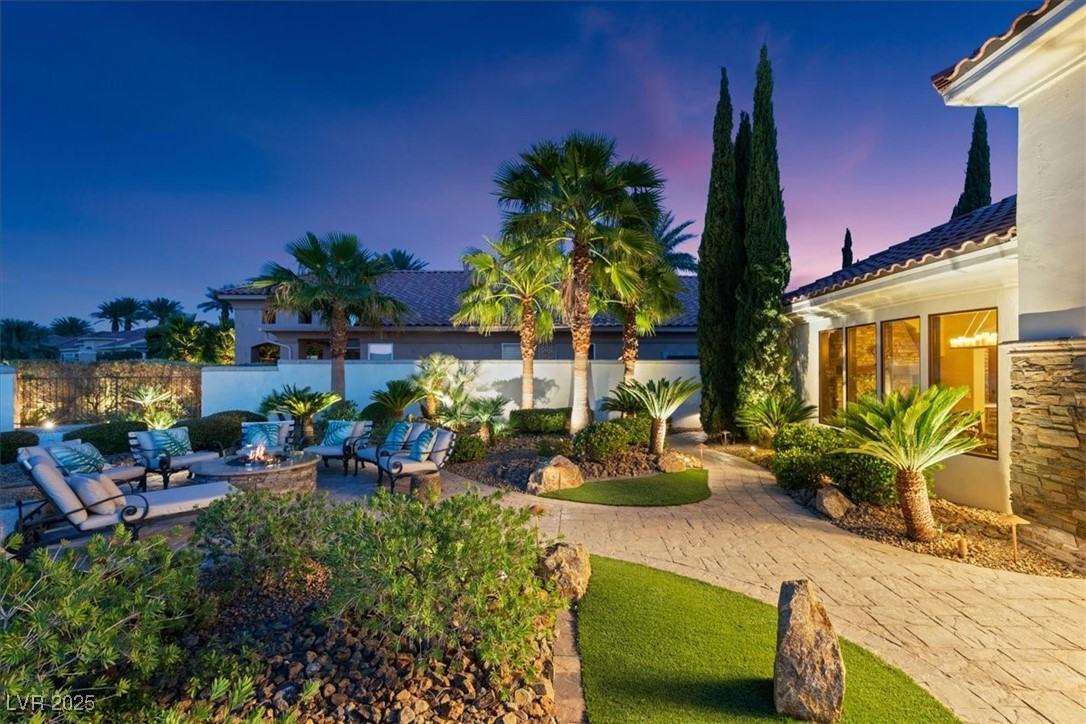 20 Via Paradiso Street