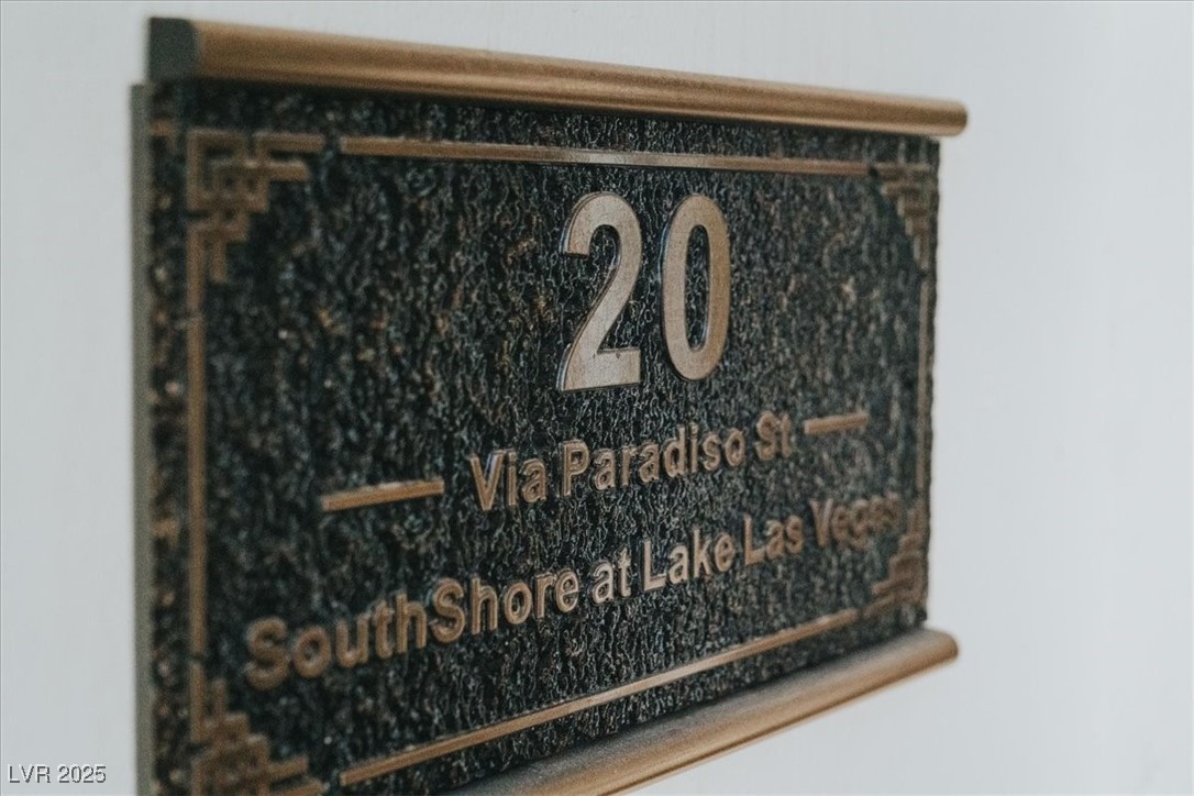 20 Via Paradiso Street