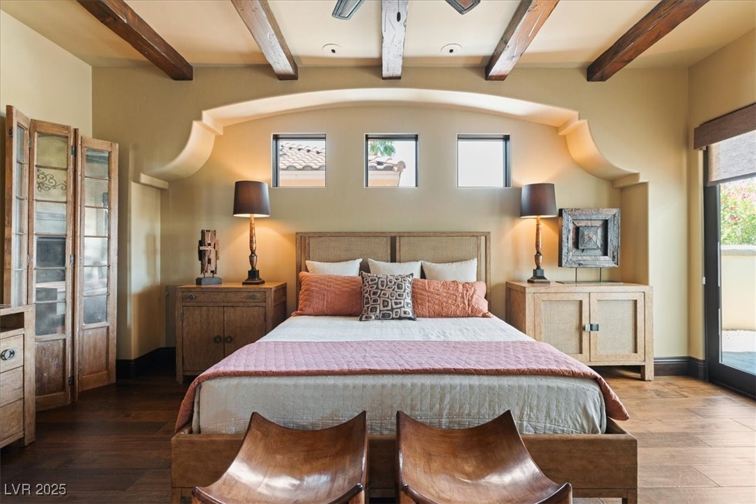 20 Via Paradiso Street