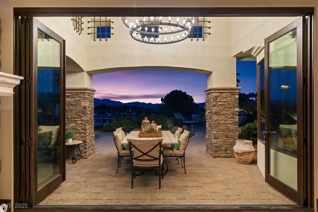 20 Via Paradiso Street