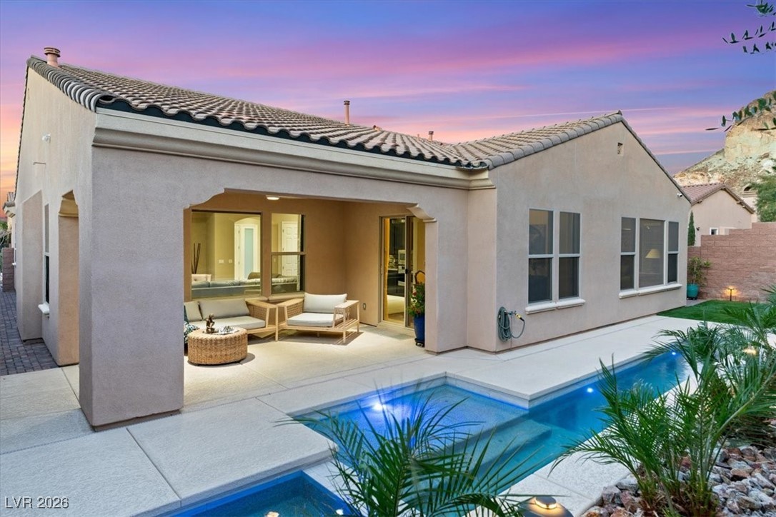 3 Viola Carino Court