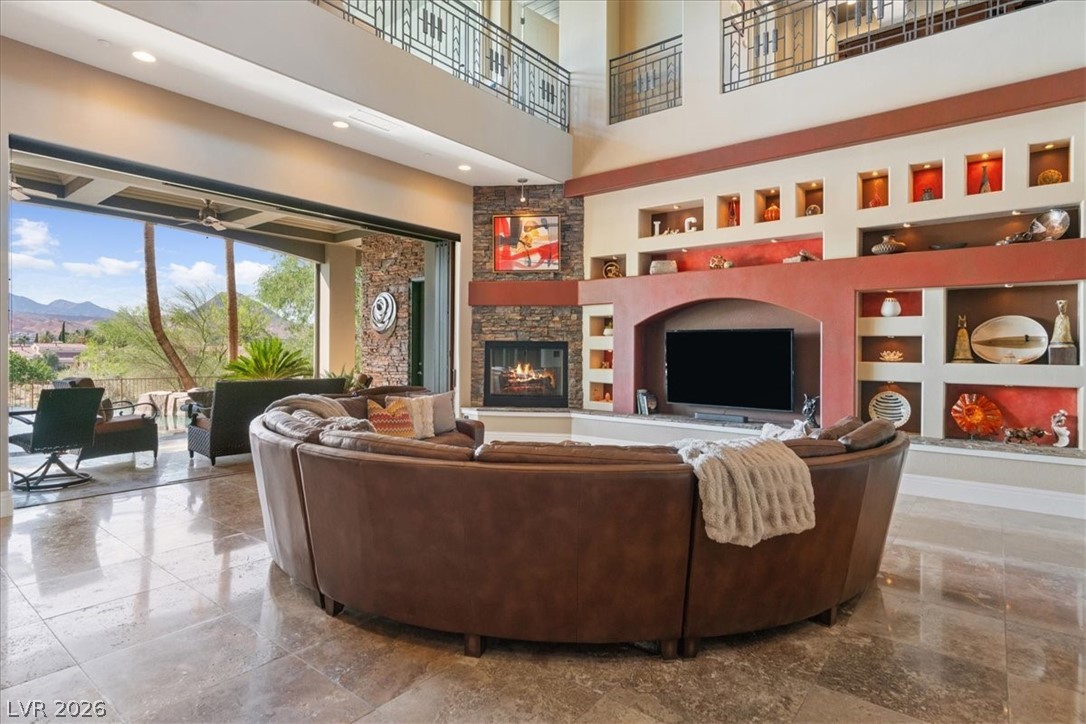 28 Via Siena Place