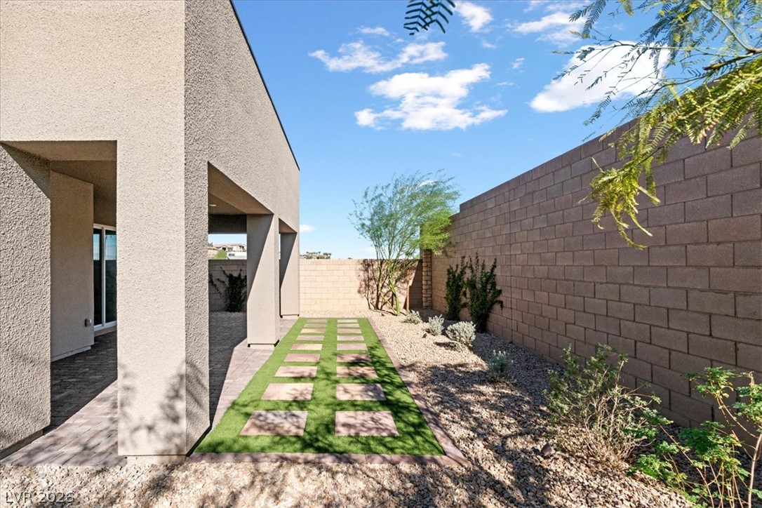 37 Charlotte Ridge Place