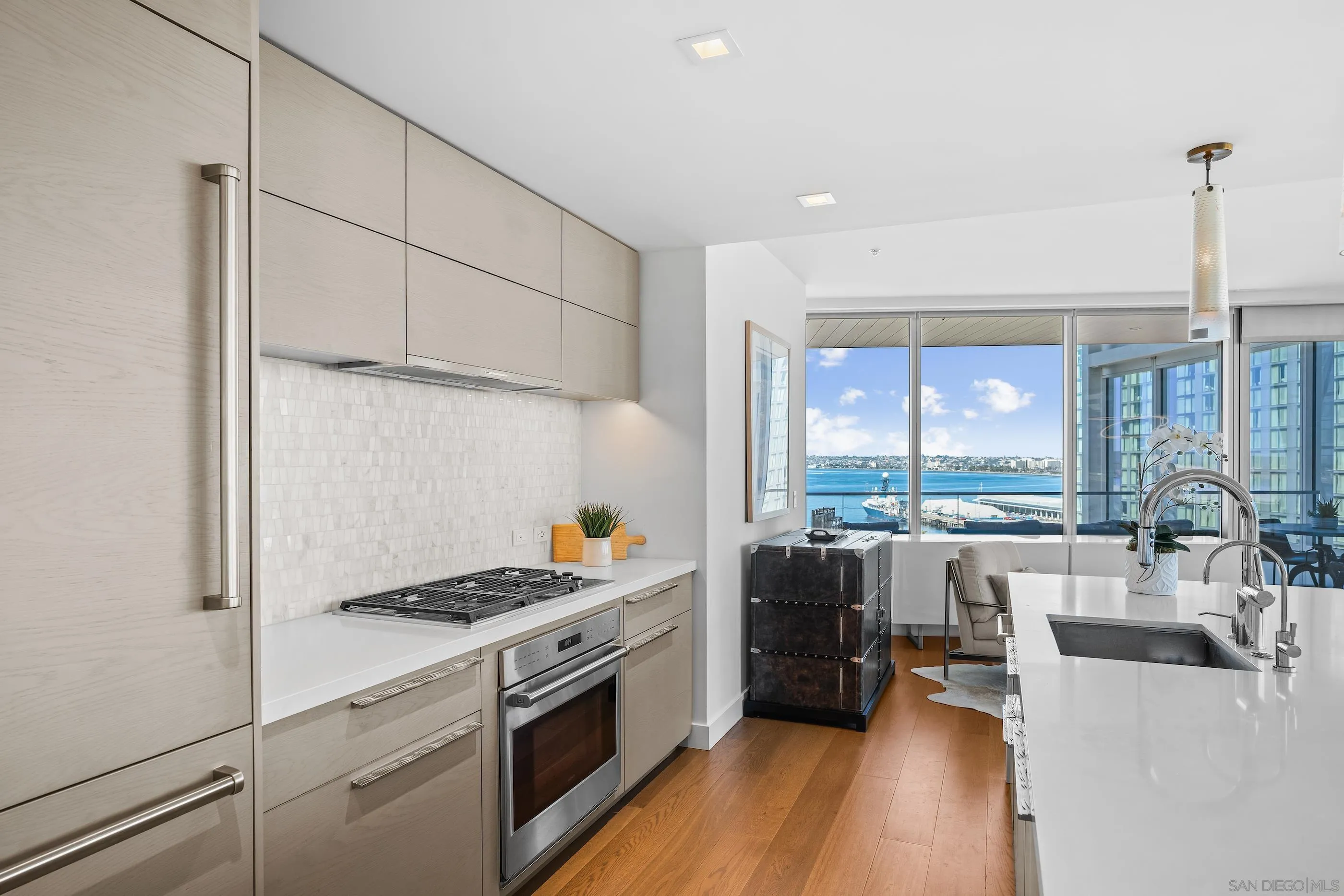 888 W E Street # 1101