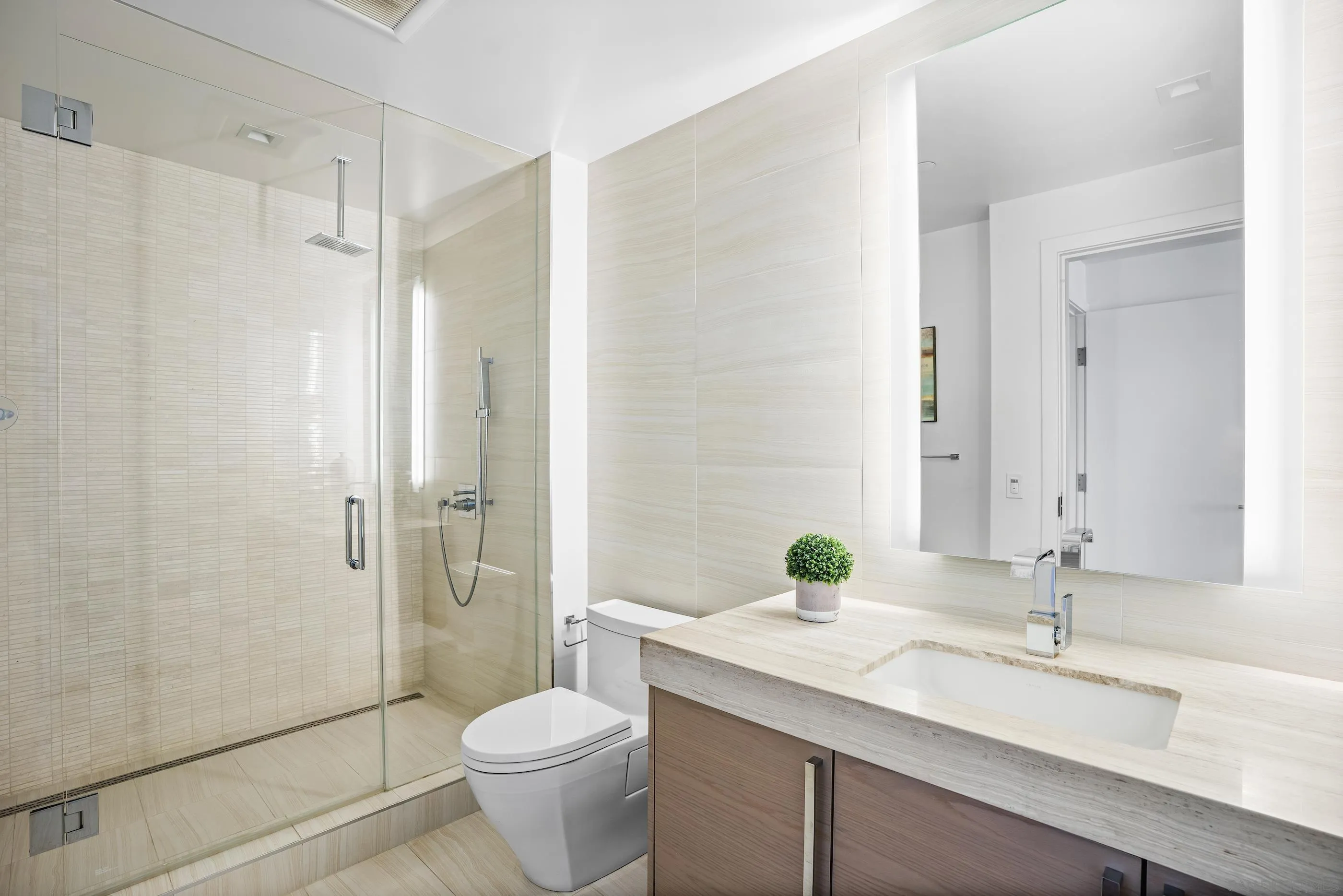 888 W E Street # 1101