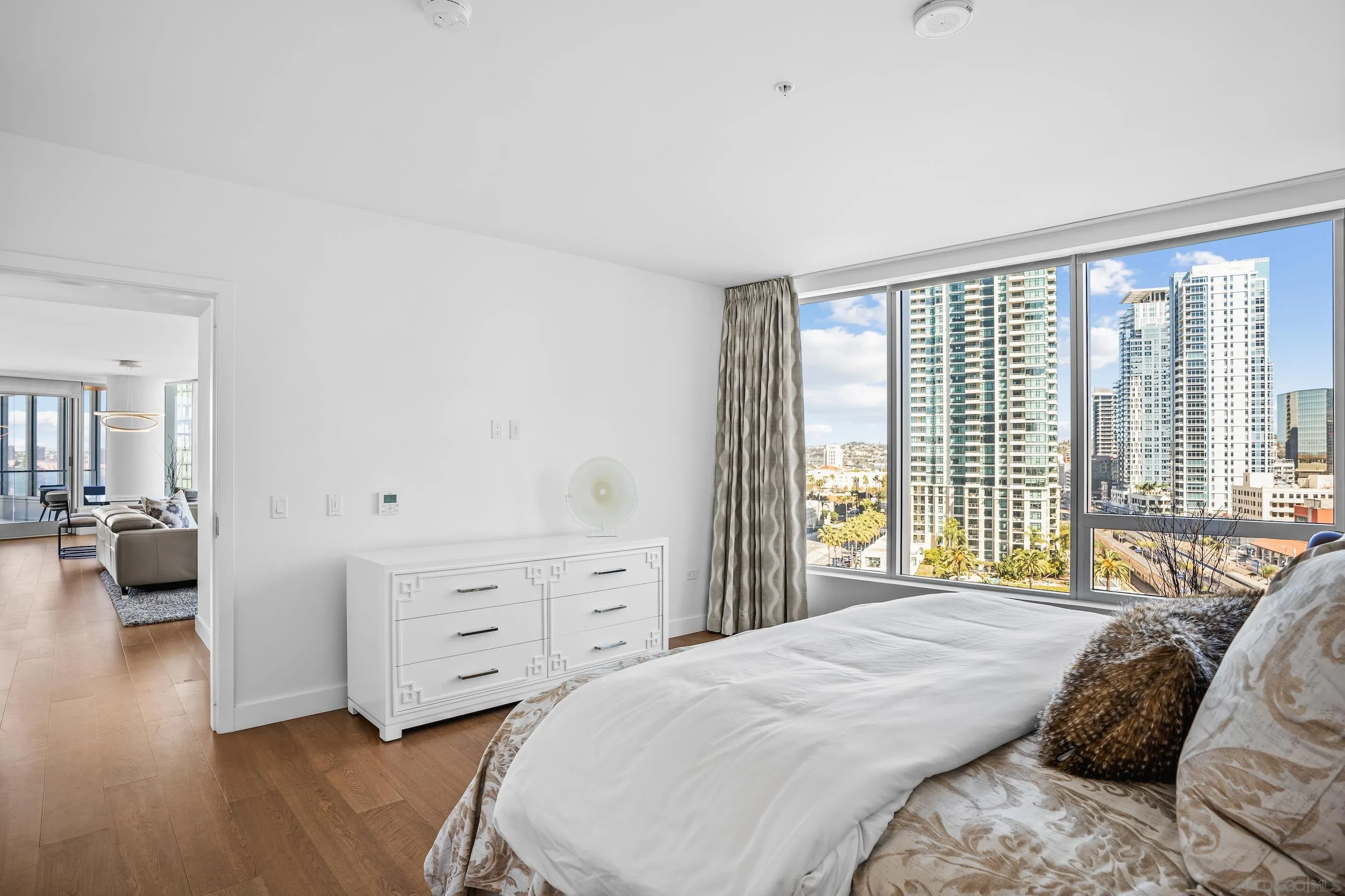 888 W E Street # 1101