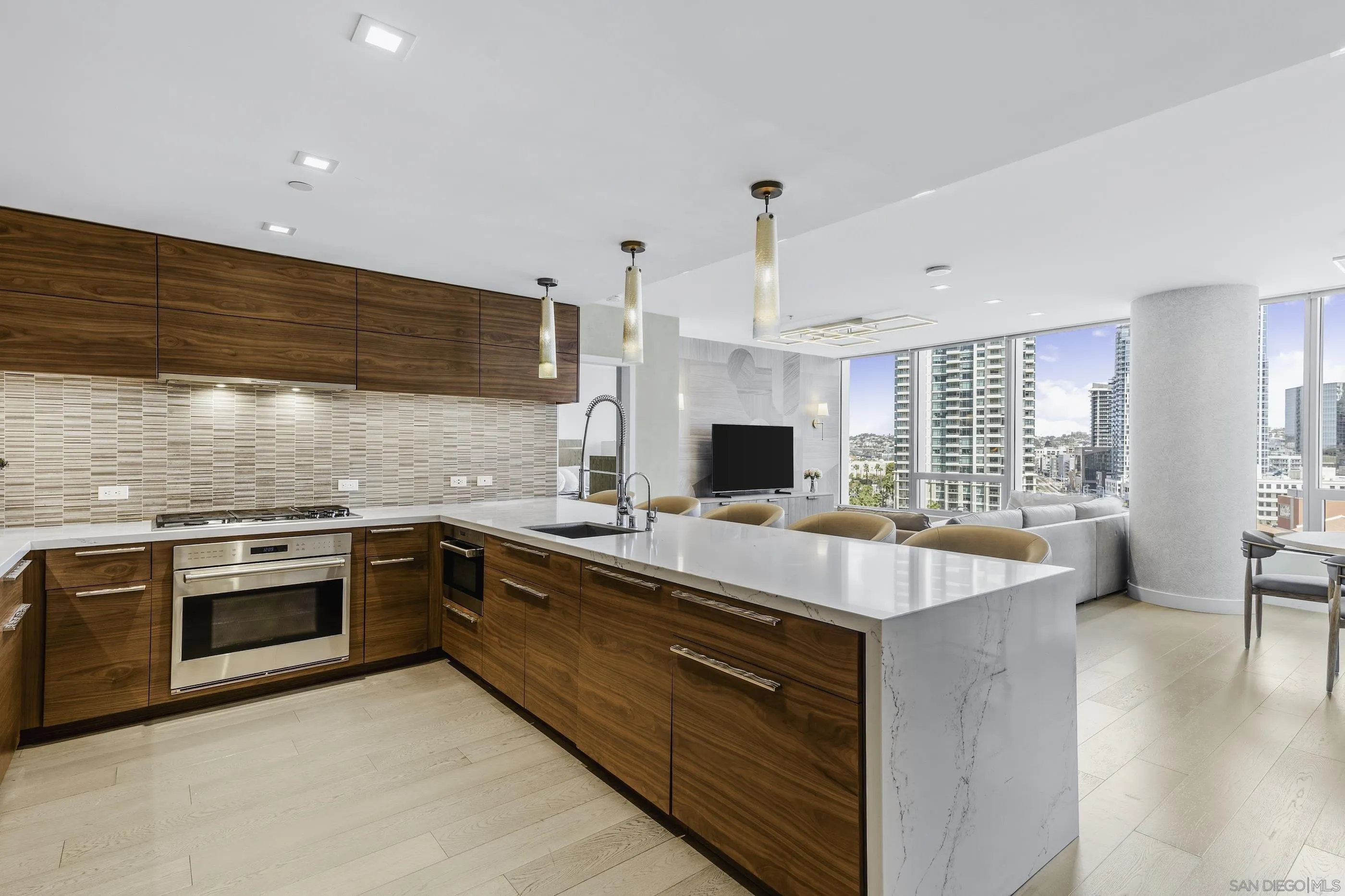 888 W E Street Unit 1106