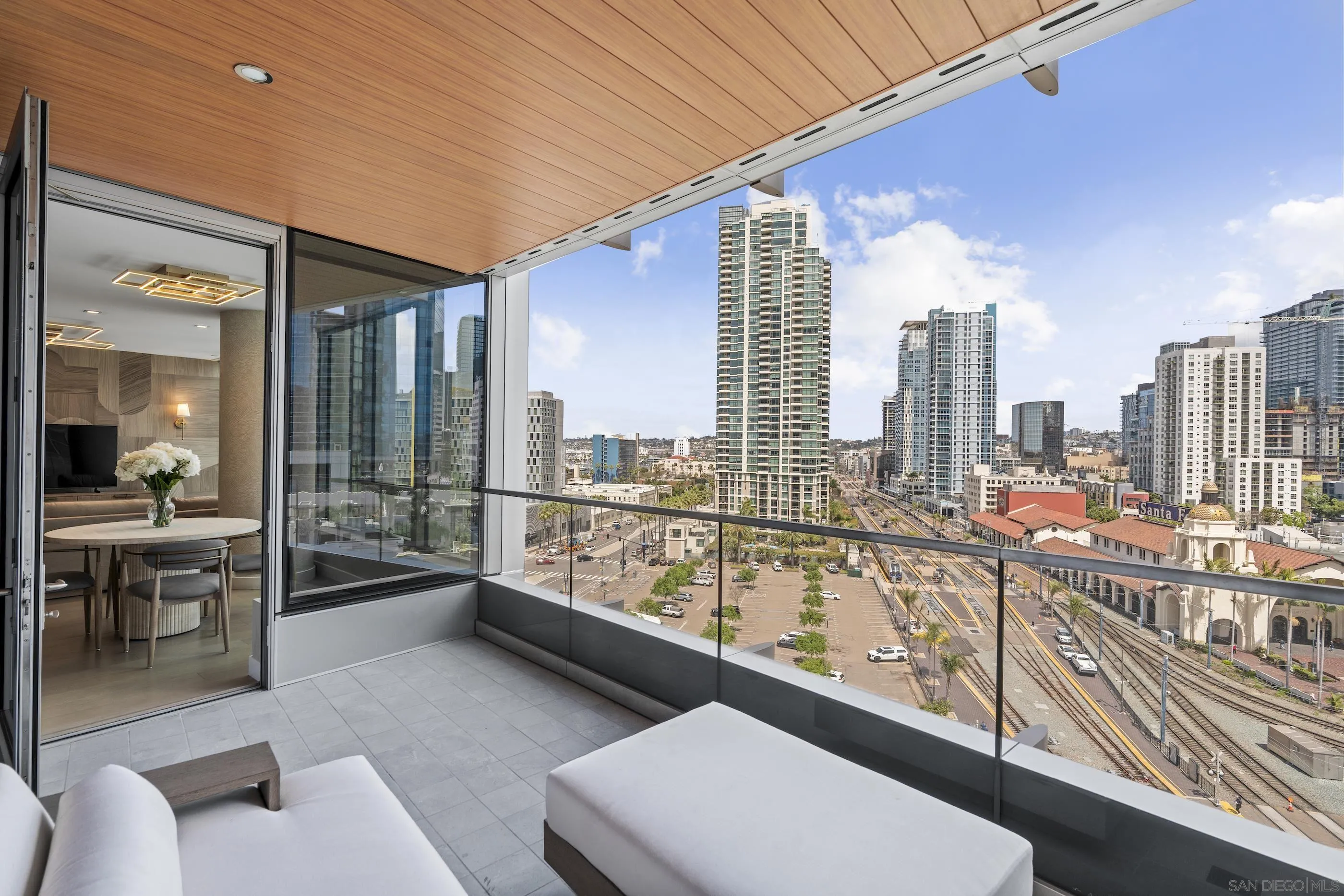 888 W E Street Unit 1106