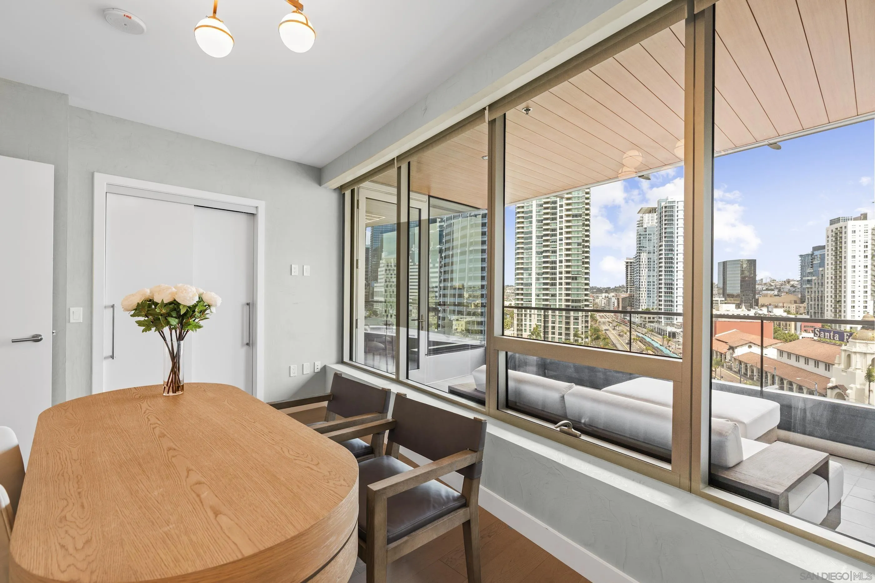 888 W E Street Unit 1106