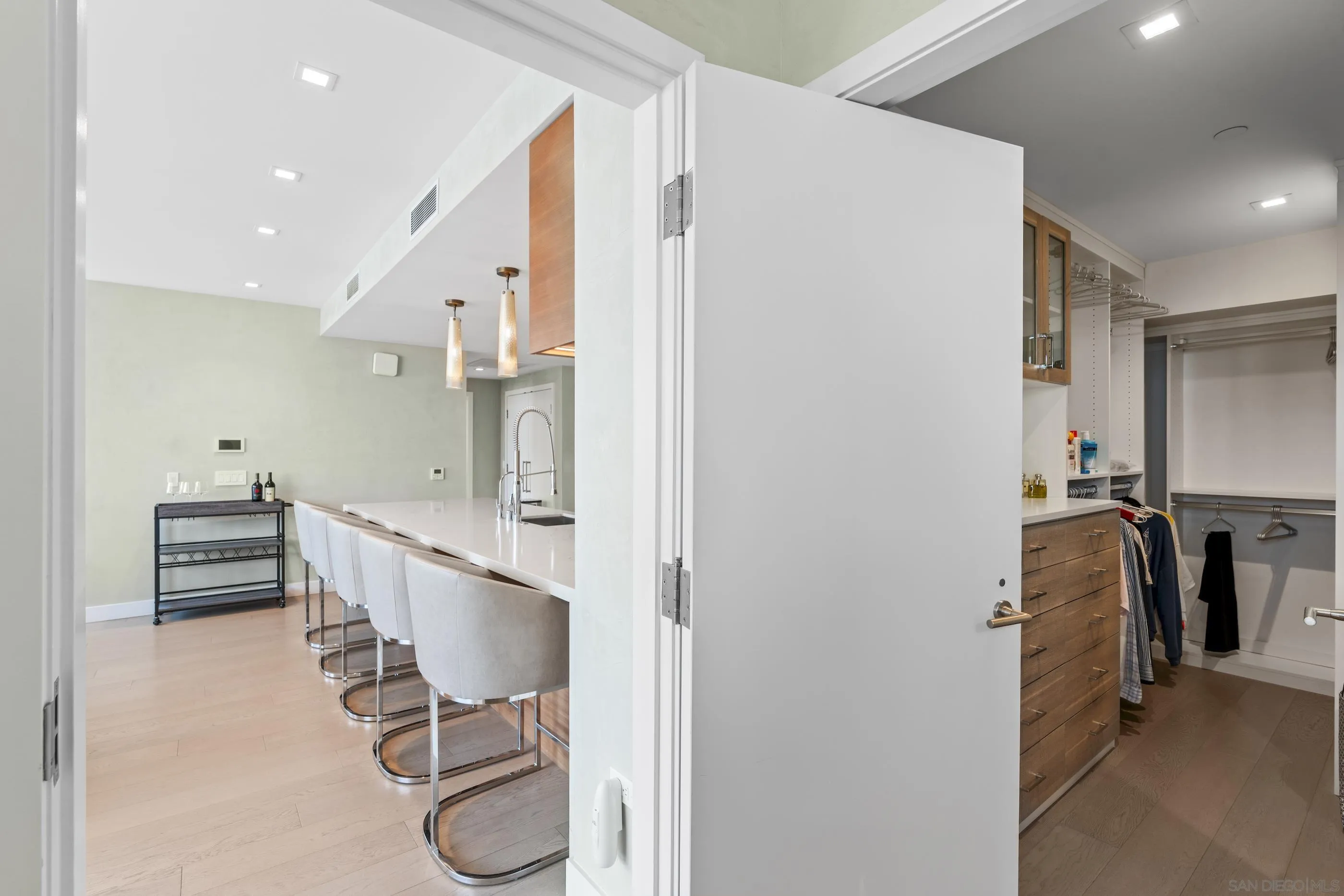 888 W E Street Unit 1106