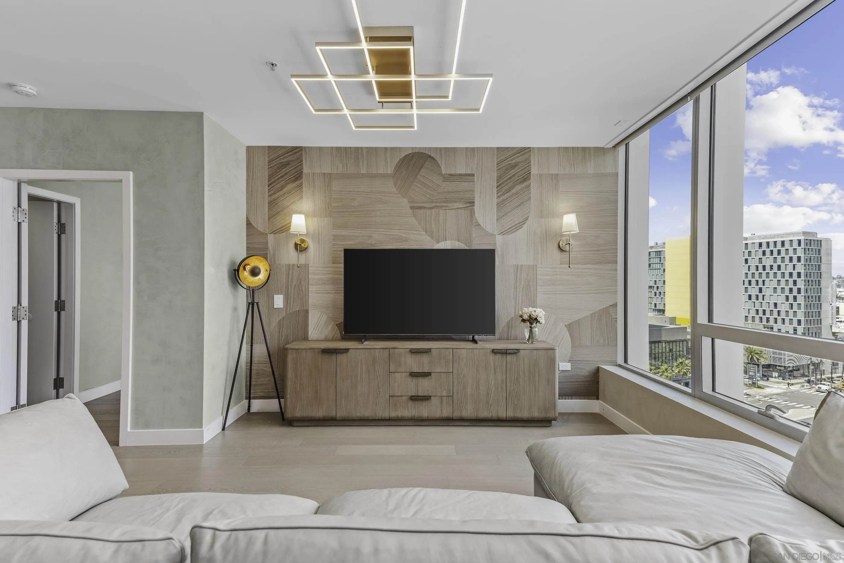 888 W E Street Unit 1106