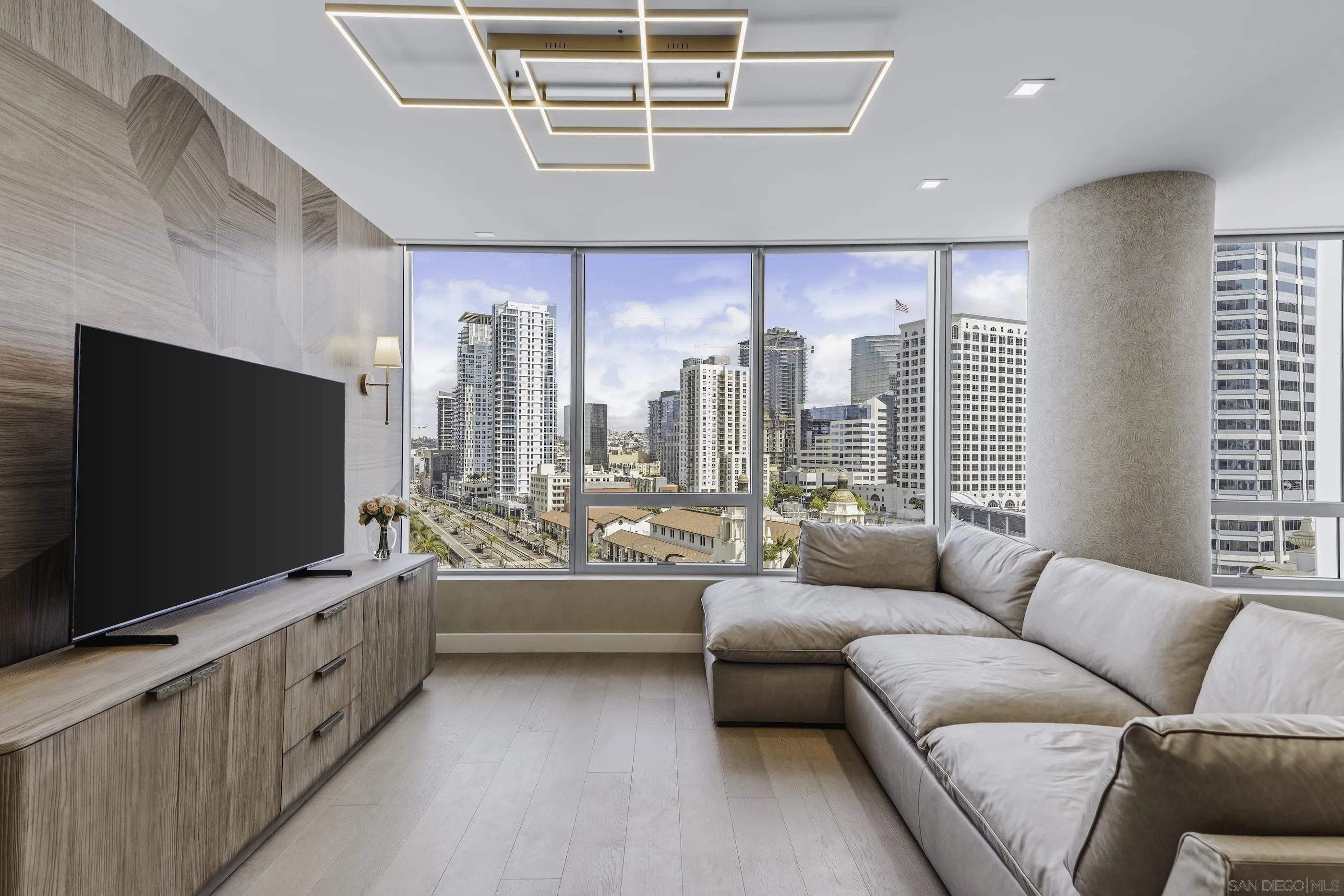 888 W E Street Unit 1106