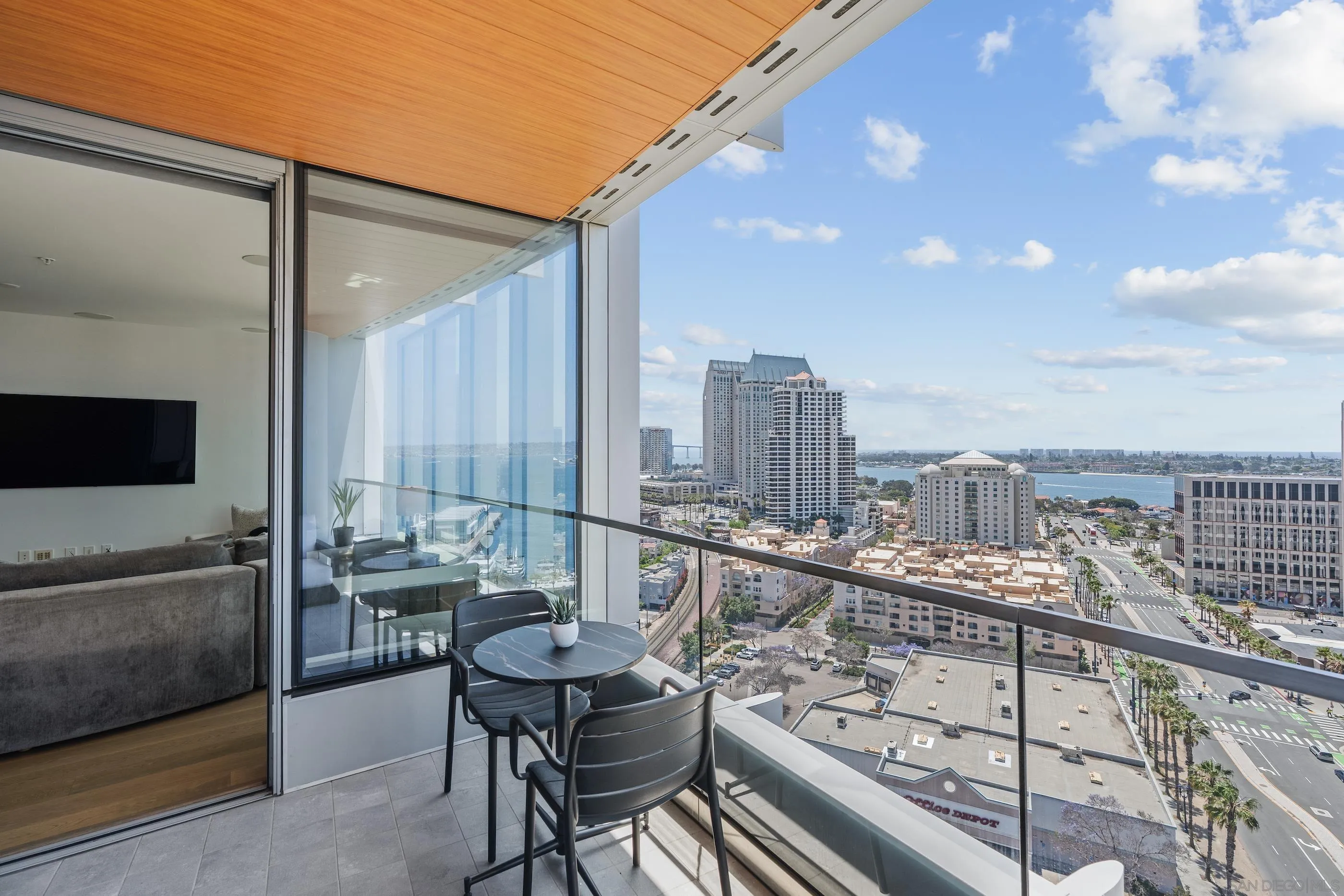 888 W E Street Unit 1903