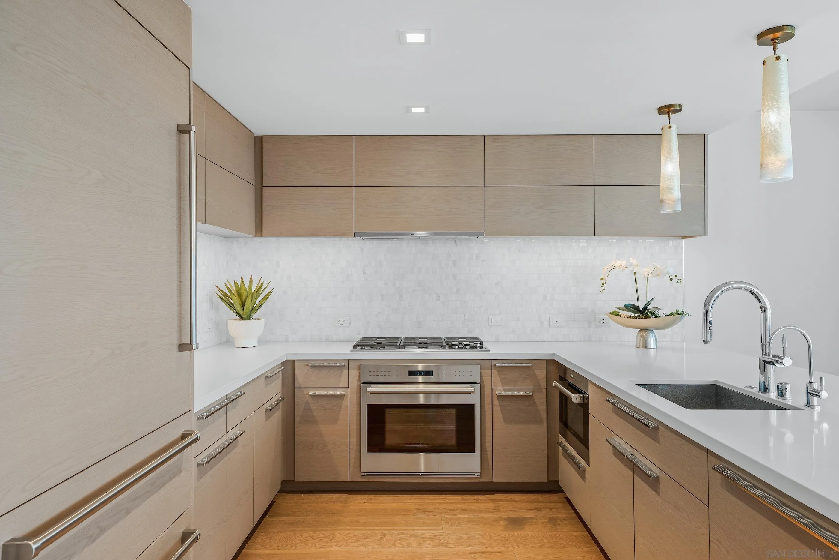 888 W E Street Unit 1903