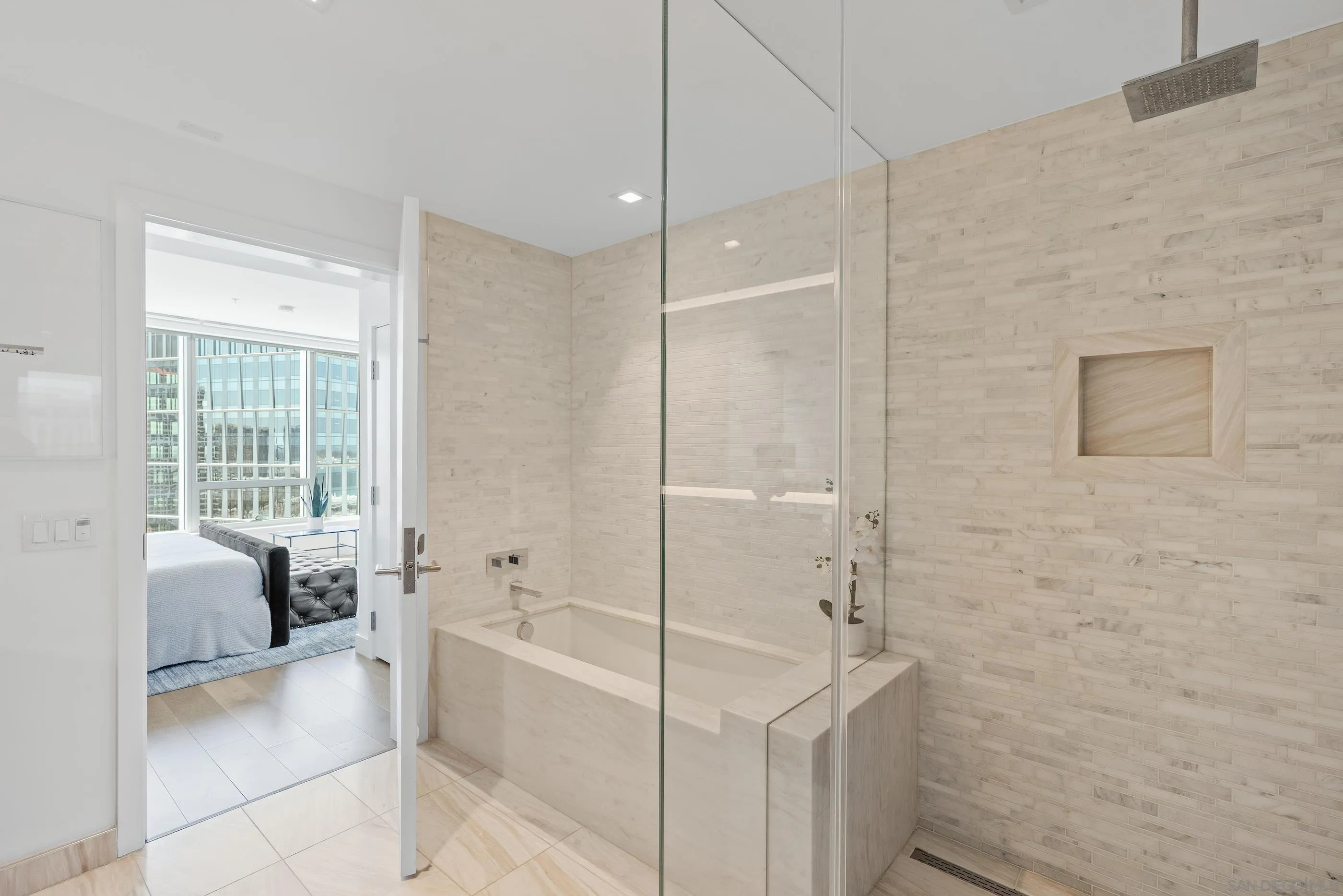 888 W E Street Unit 1903