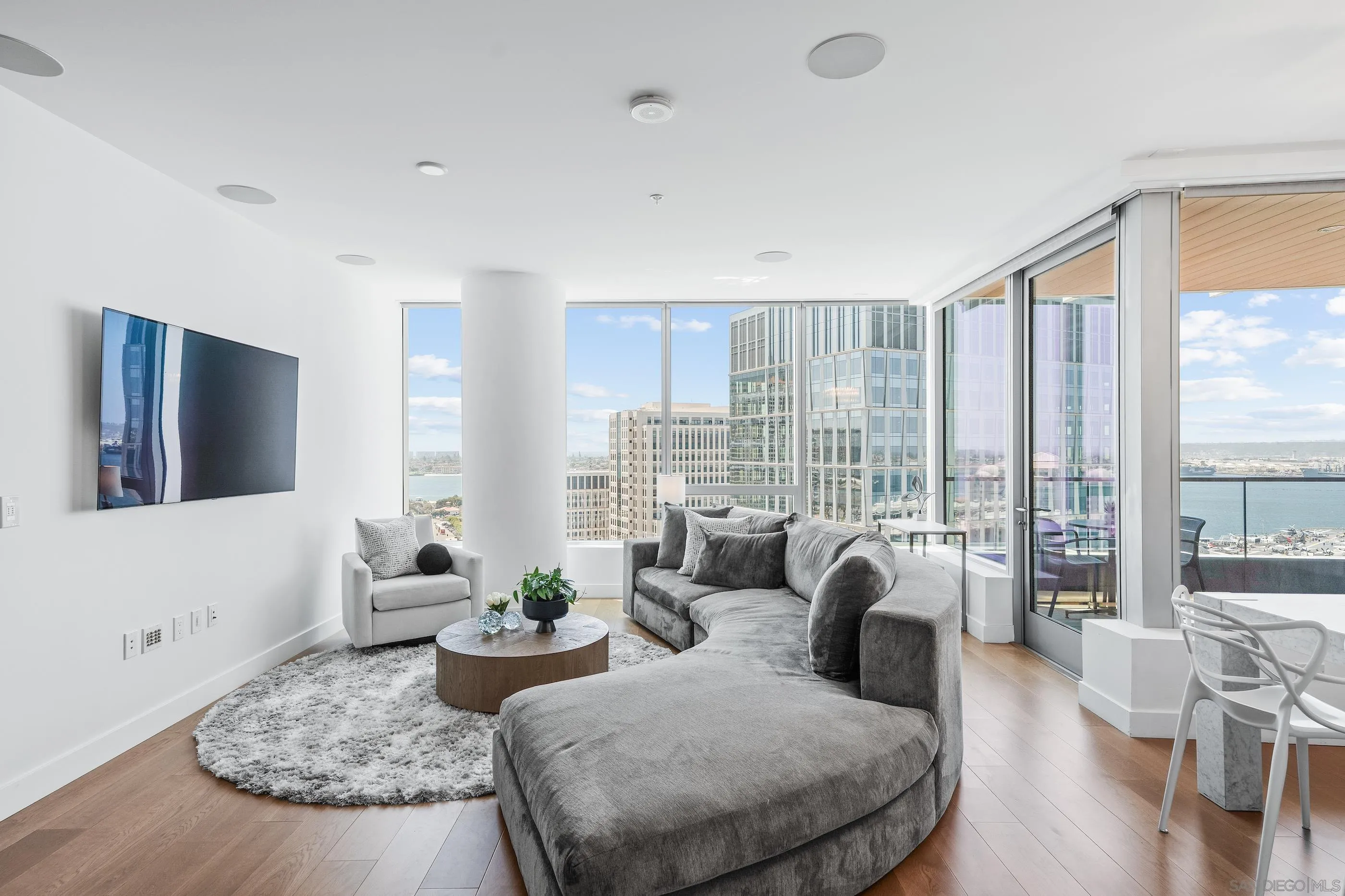 888 W E Street Unit 1903