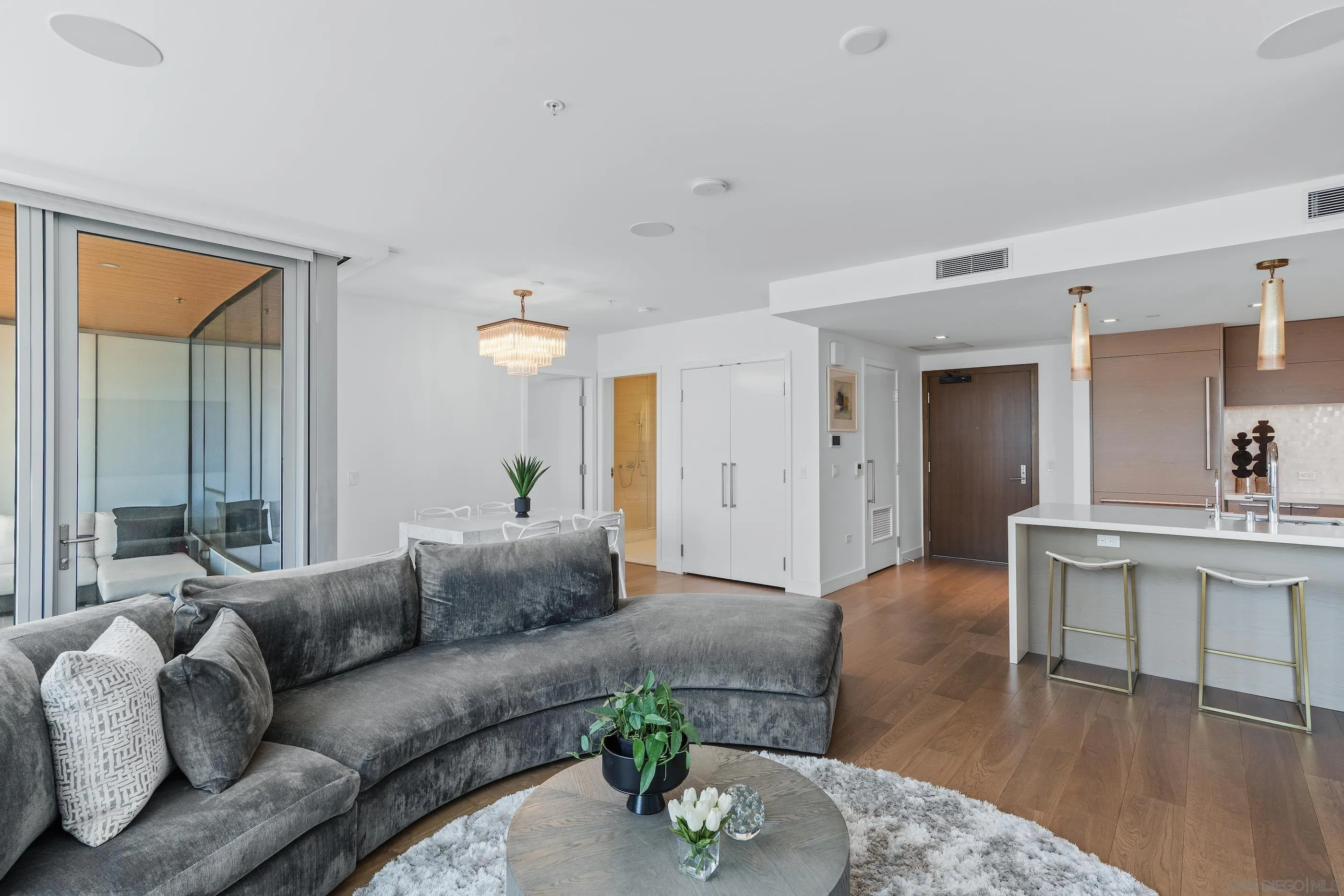 888 W E Street Unit 1903