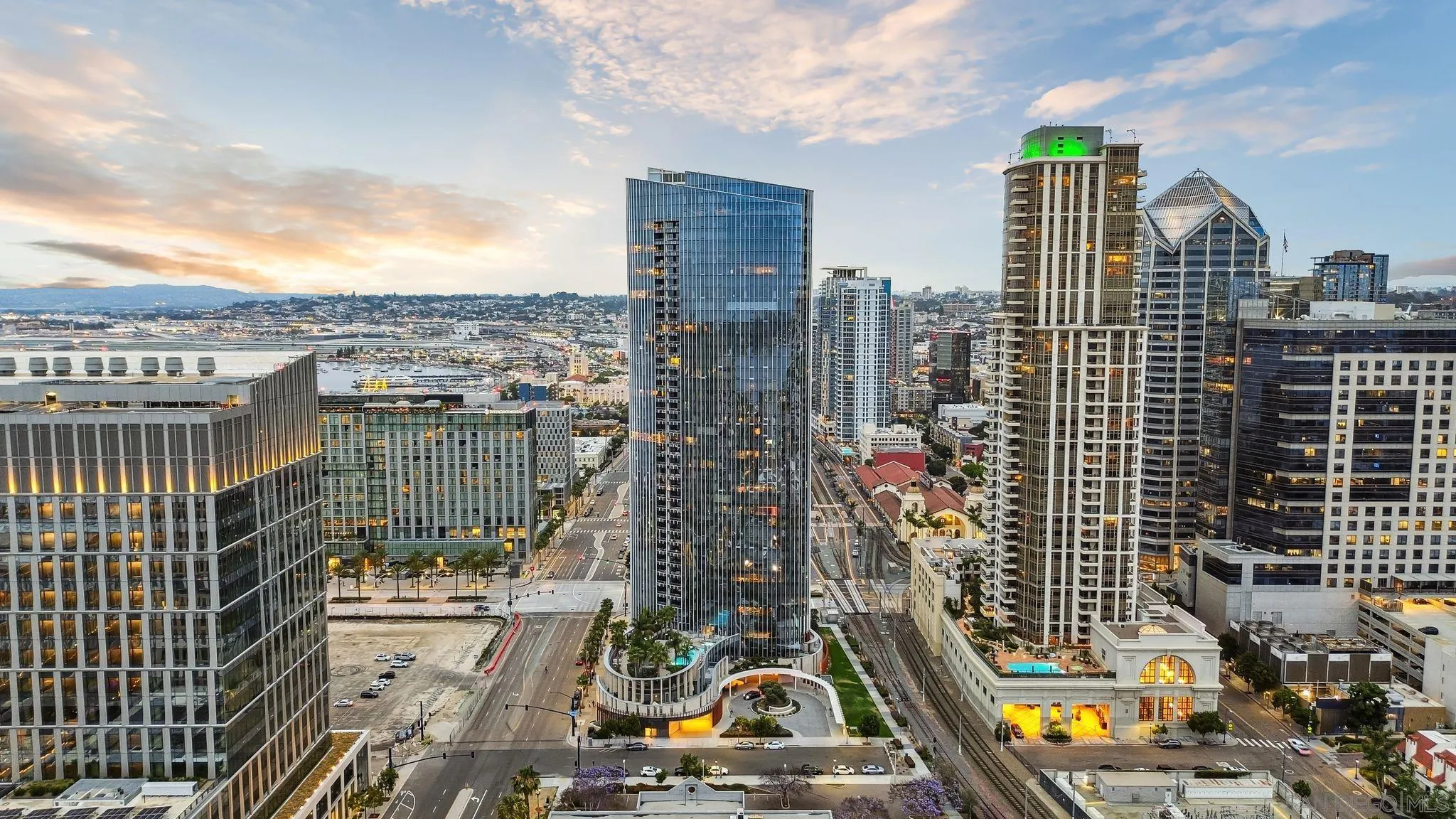 888 W E Street Unit 1205