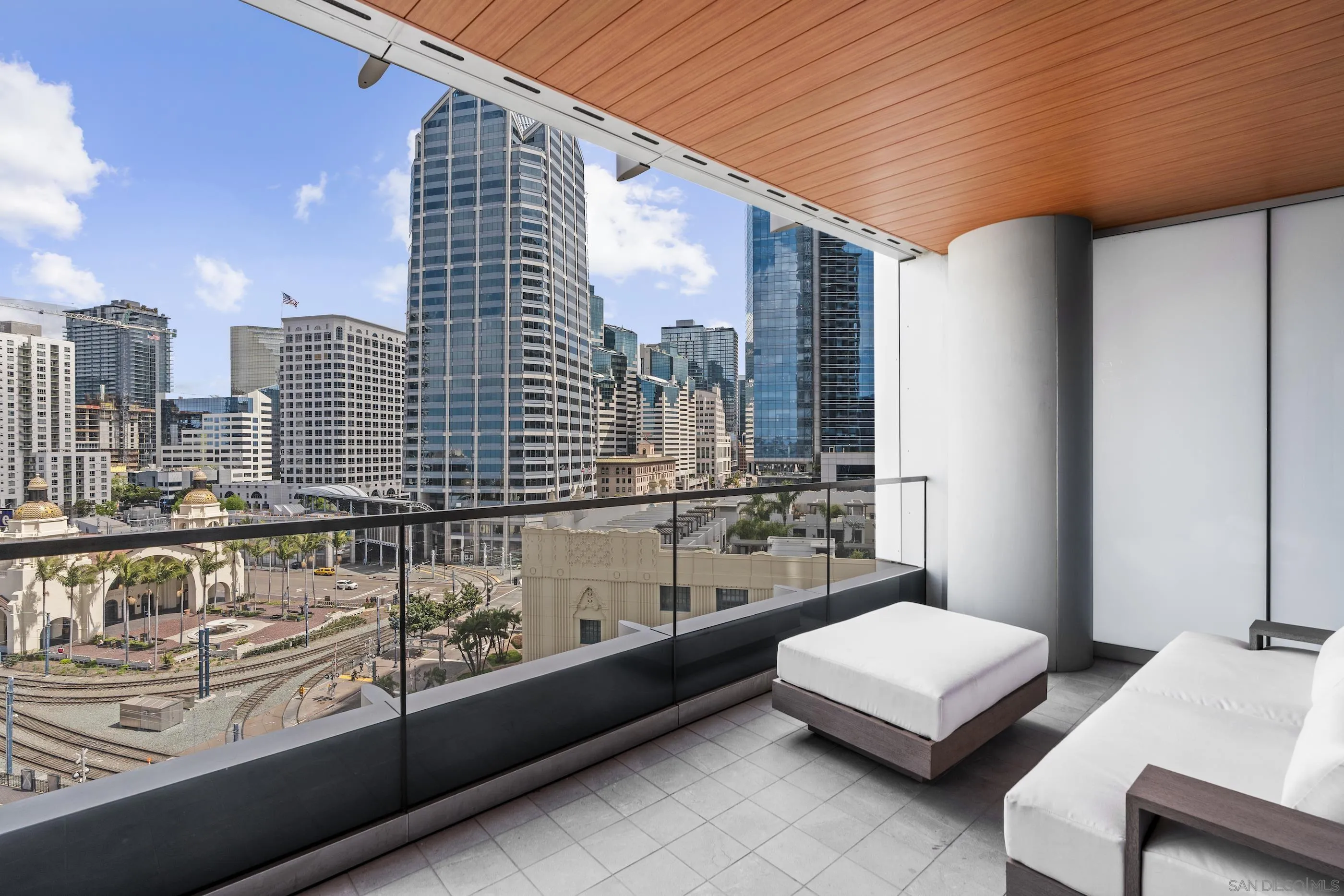 888 W E Street Unit 1106