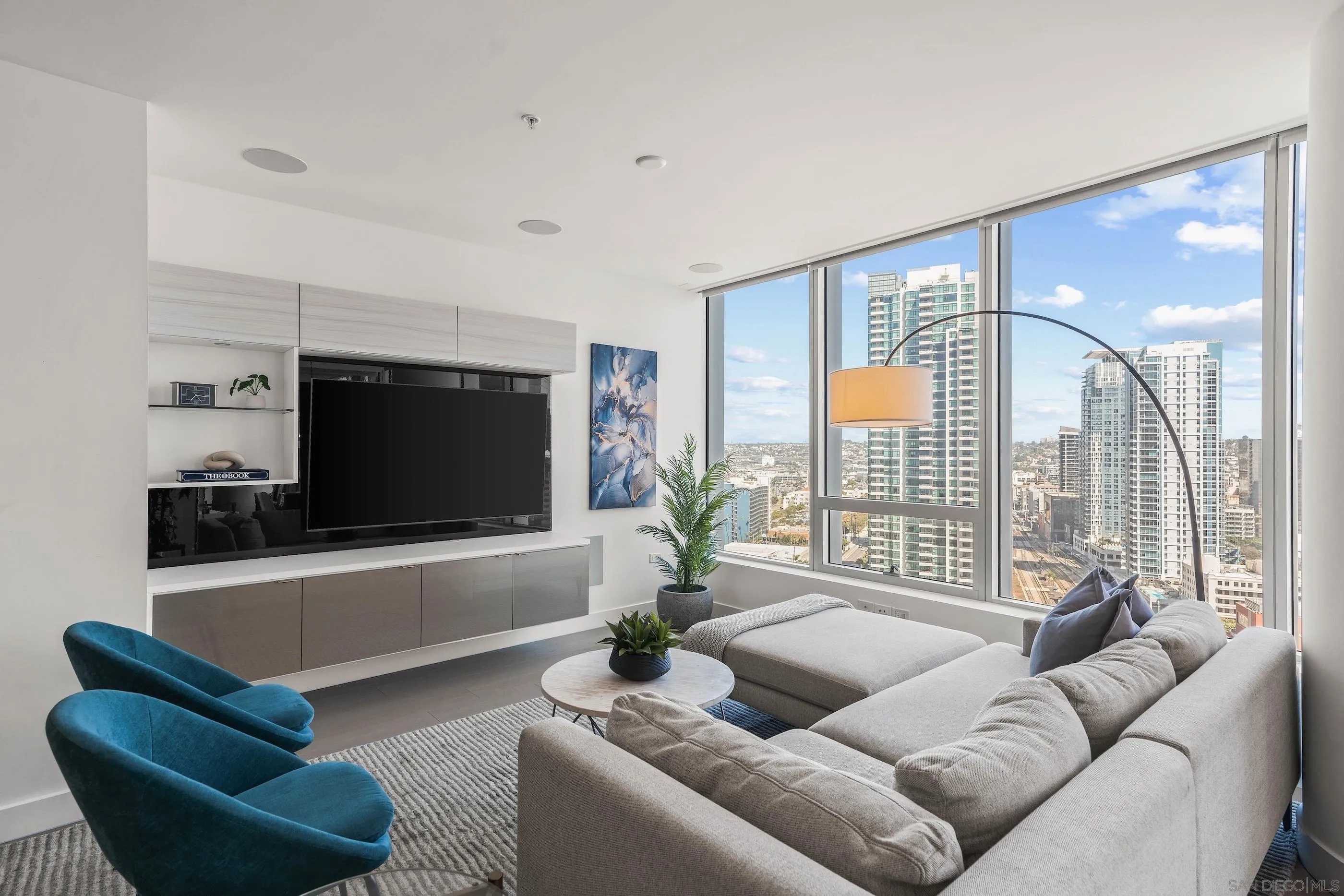 888 W E Street Unit 2206