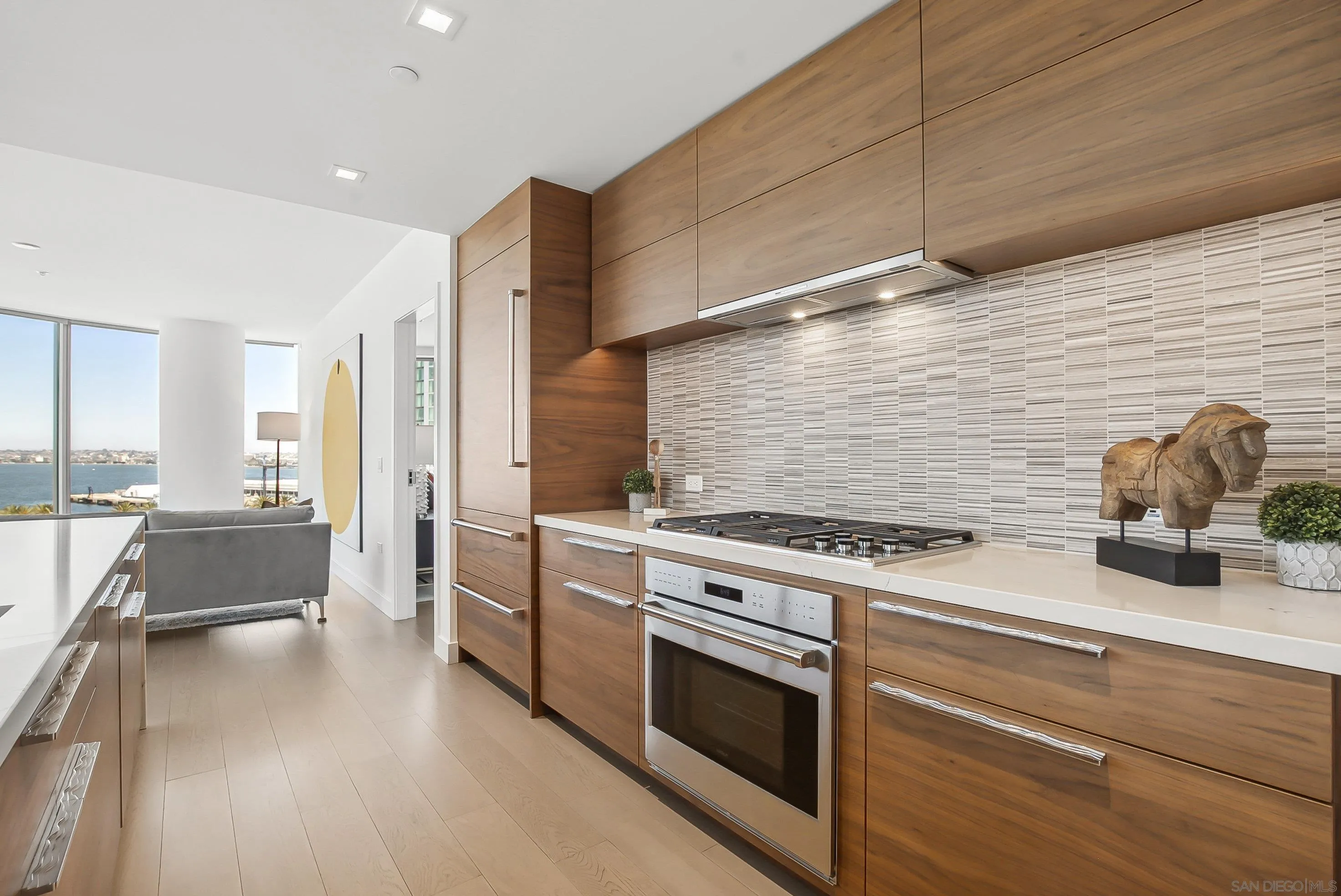 888 W E Street Unit 902