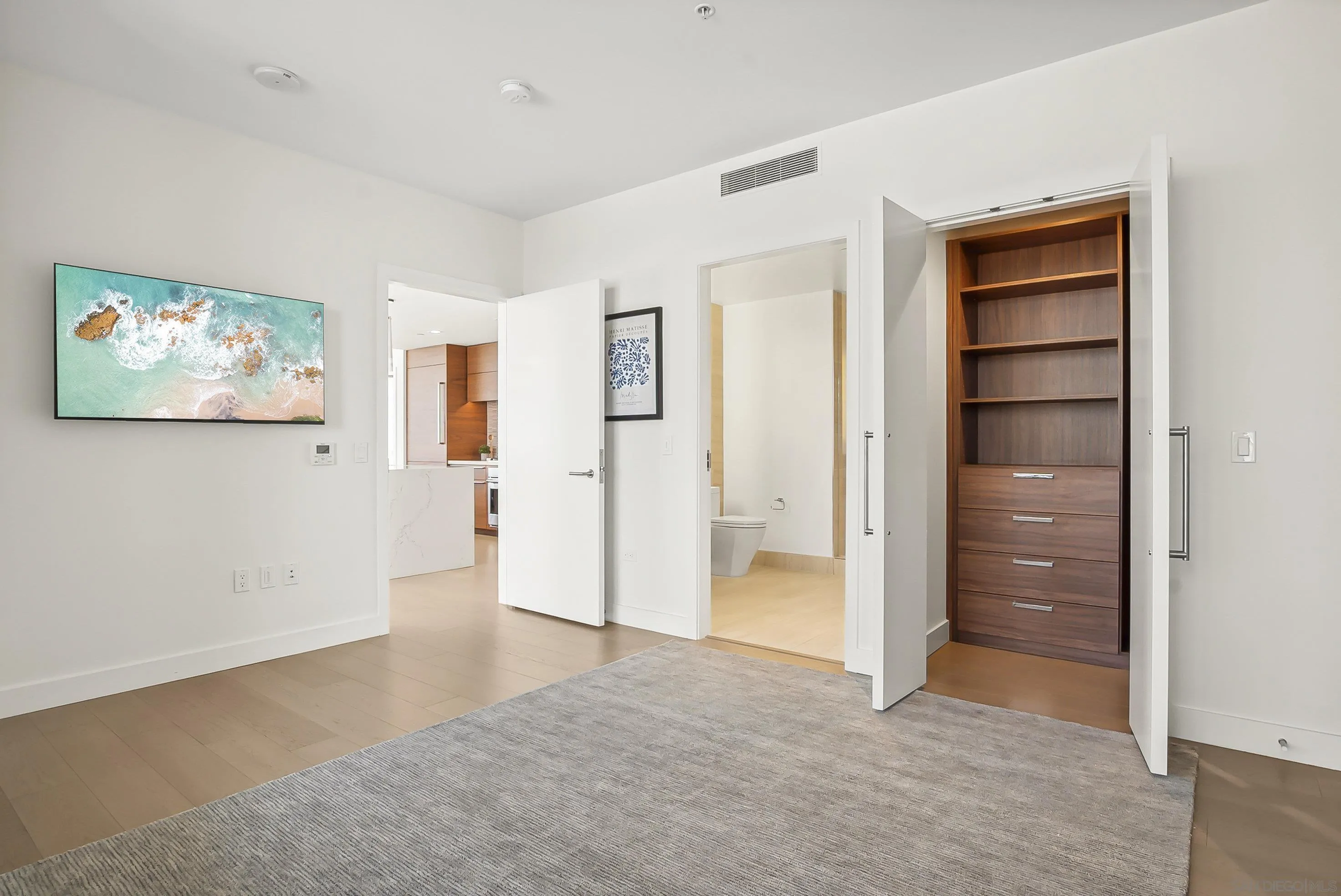 888 W E Street Unit 902