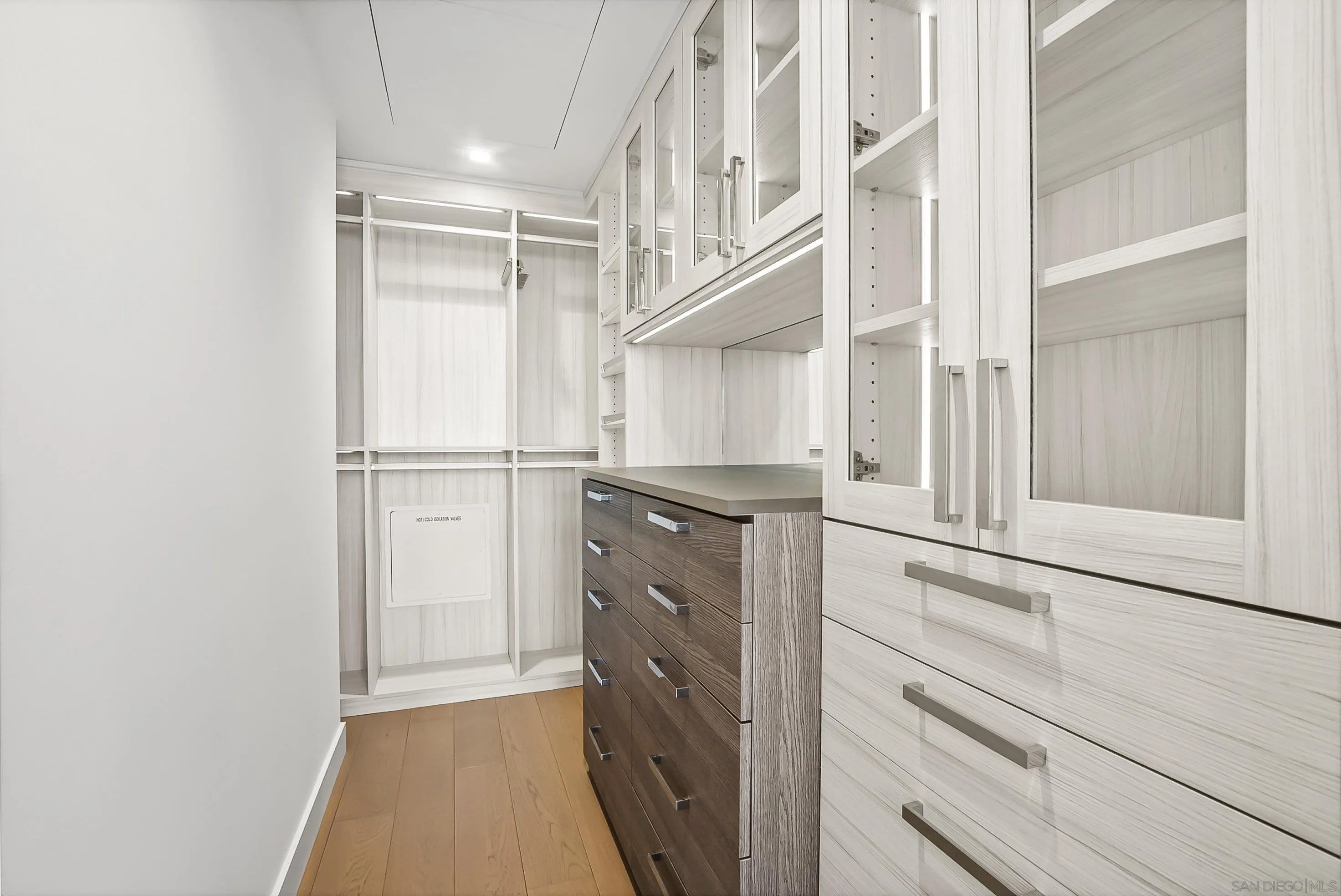 888 W E Street Unit 902