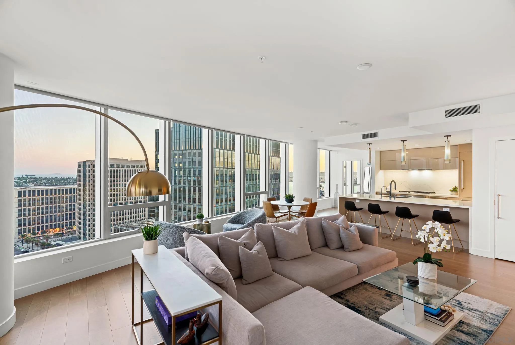 888 W E Street Unit 2004