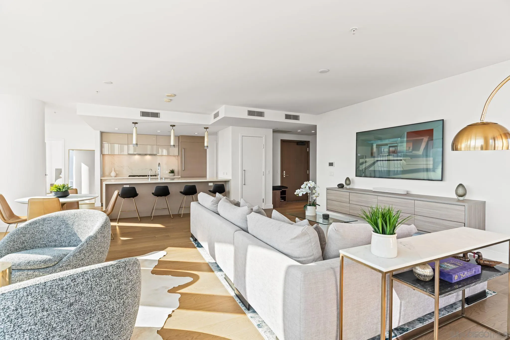 888 W E Street Unit 2004