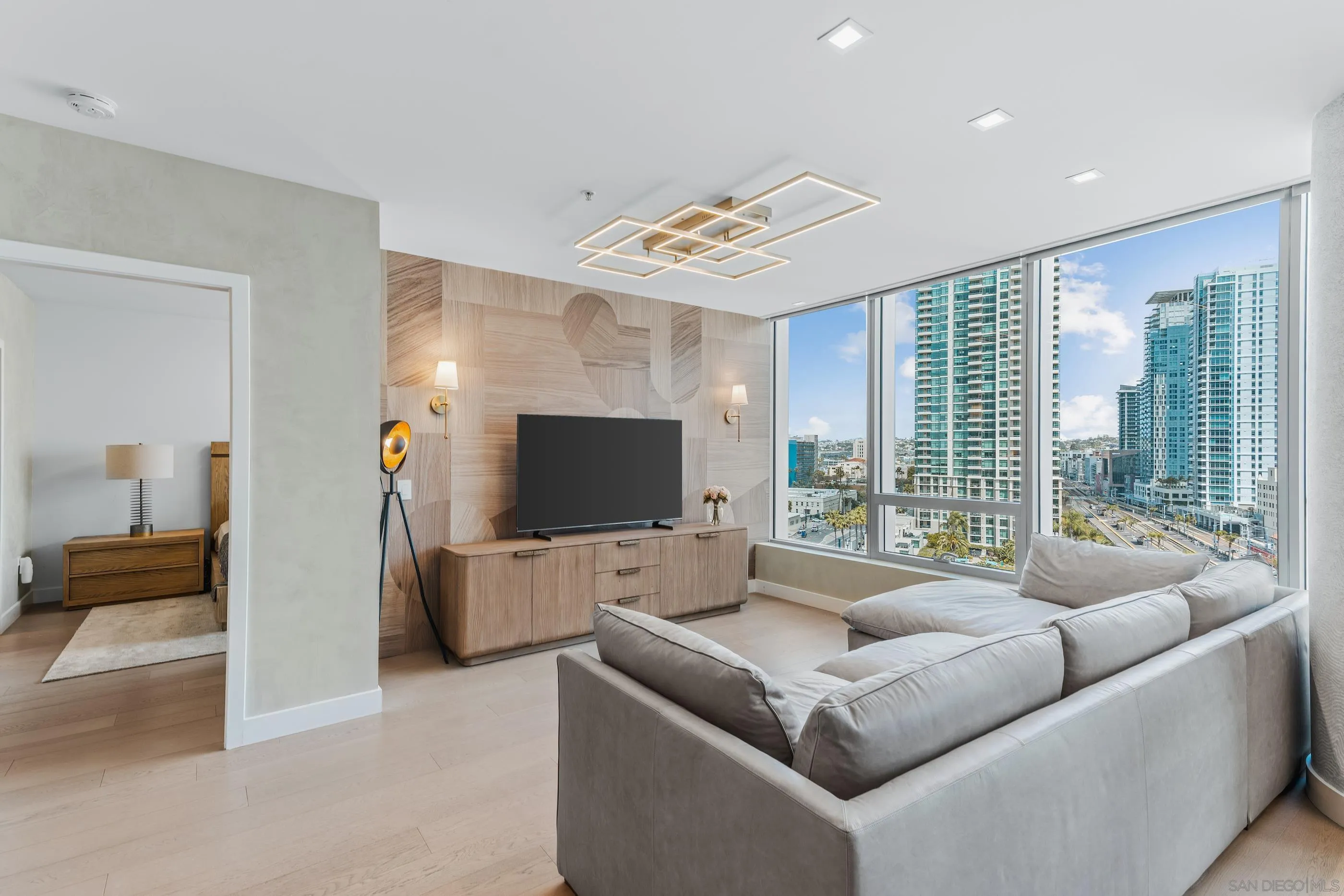 888 W E Street Unit 1106, San Diego Unit: 1106
