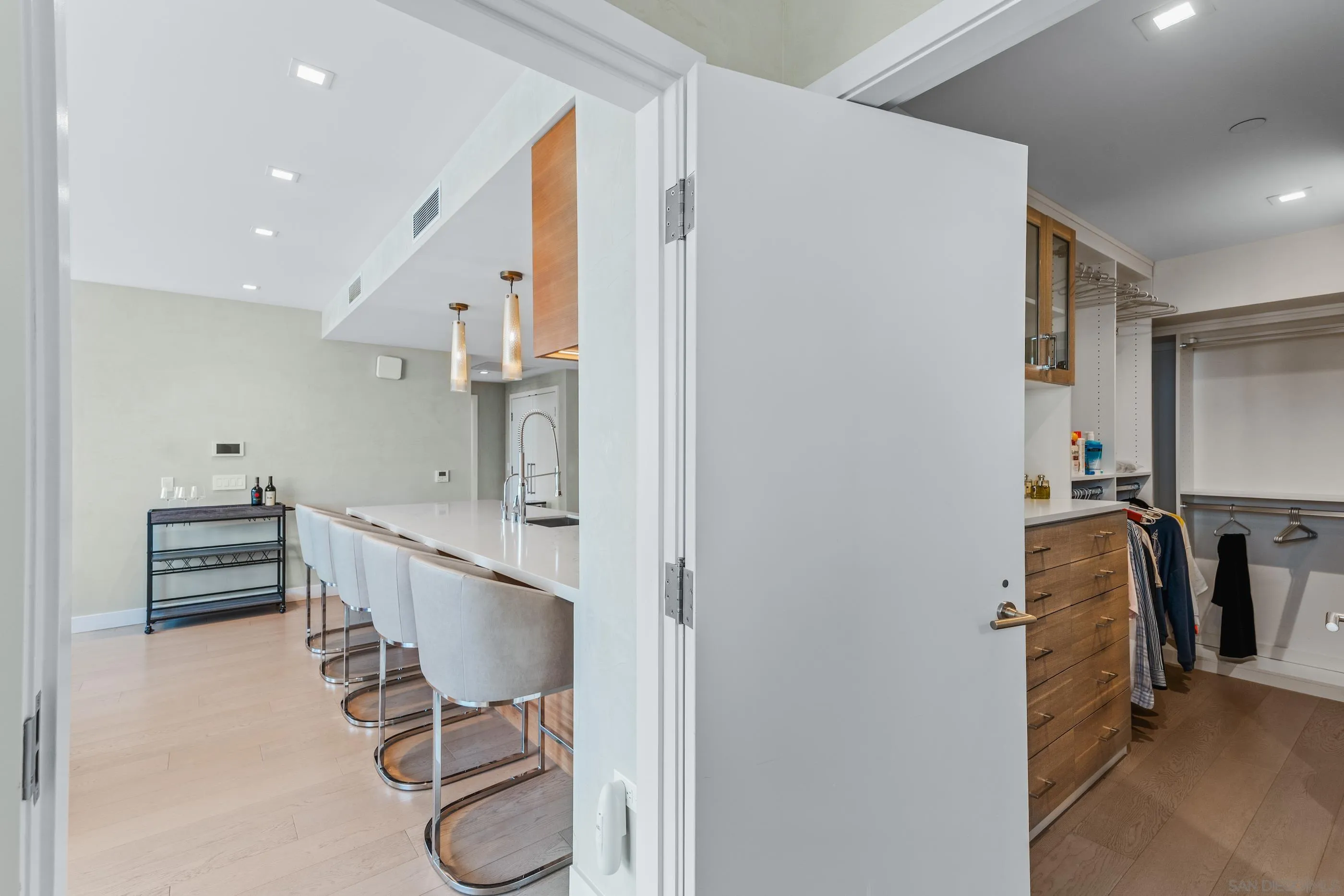 888 W E Street Unit 1106, San Diego Unit: 1106