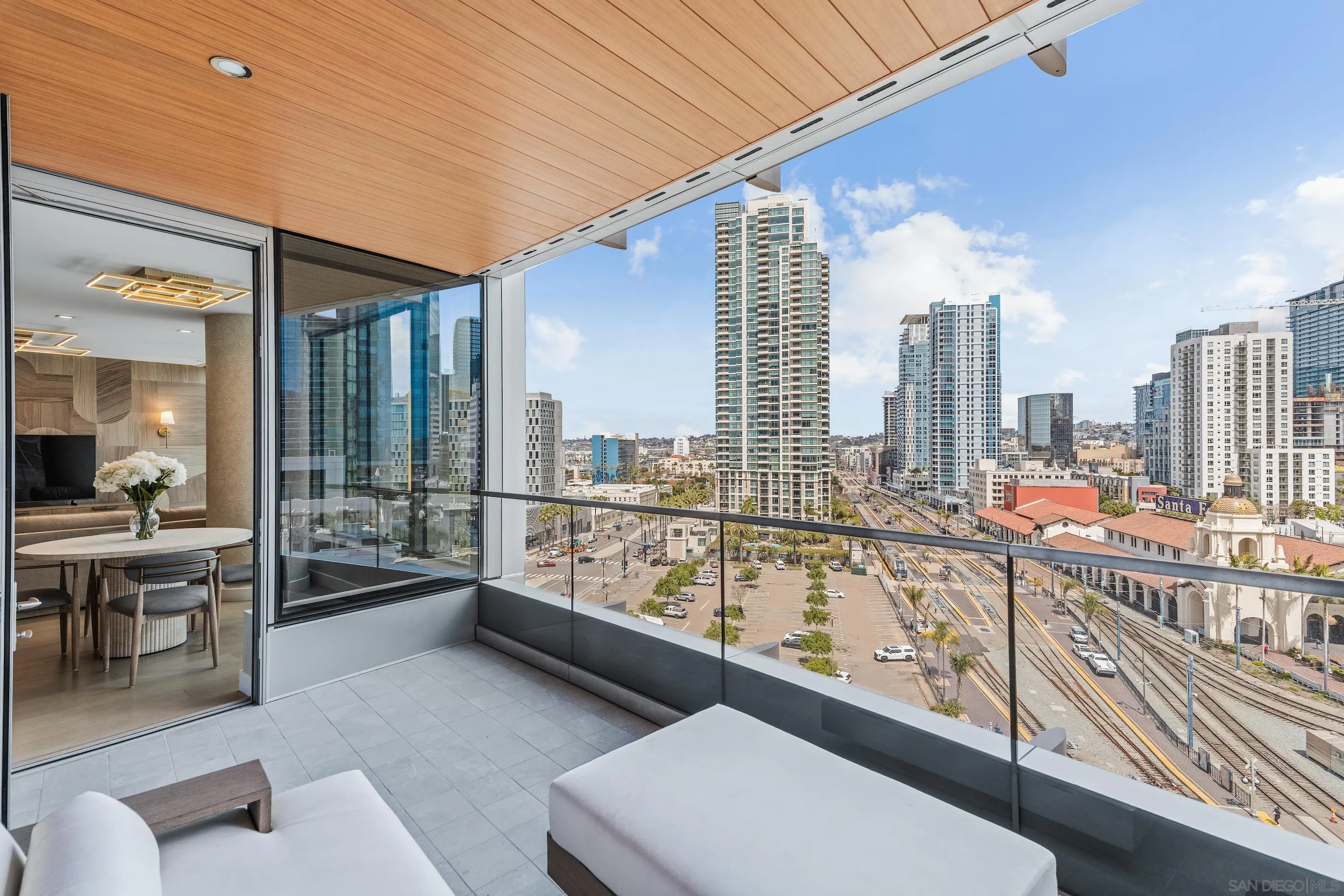 888 W E Street Unit 1106, San Diego Unit: 1106
