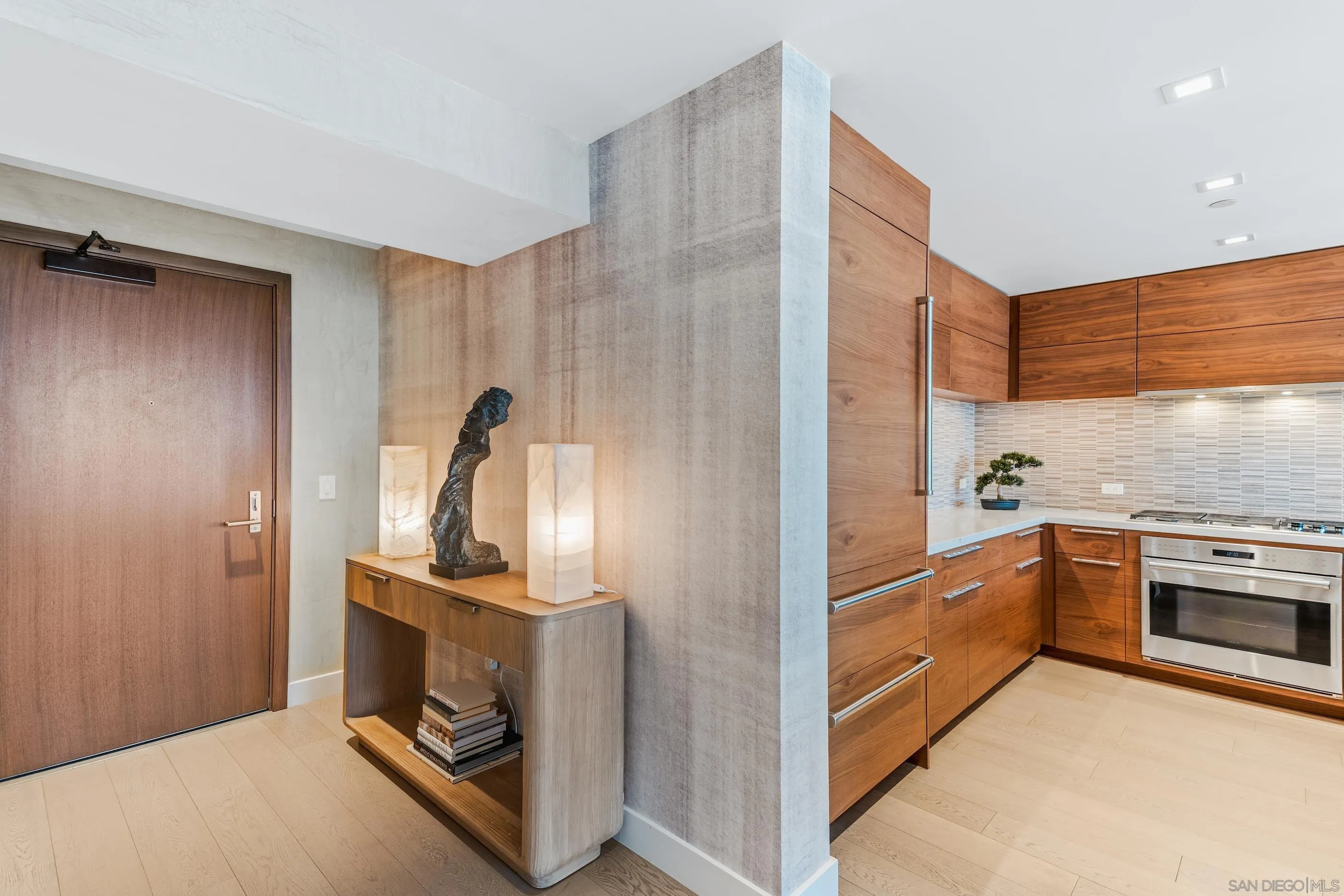 888 W E Street Unit 1106, San Diego Unit: 1106