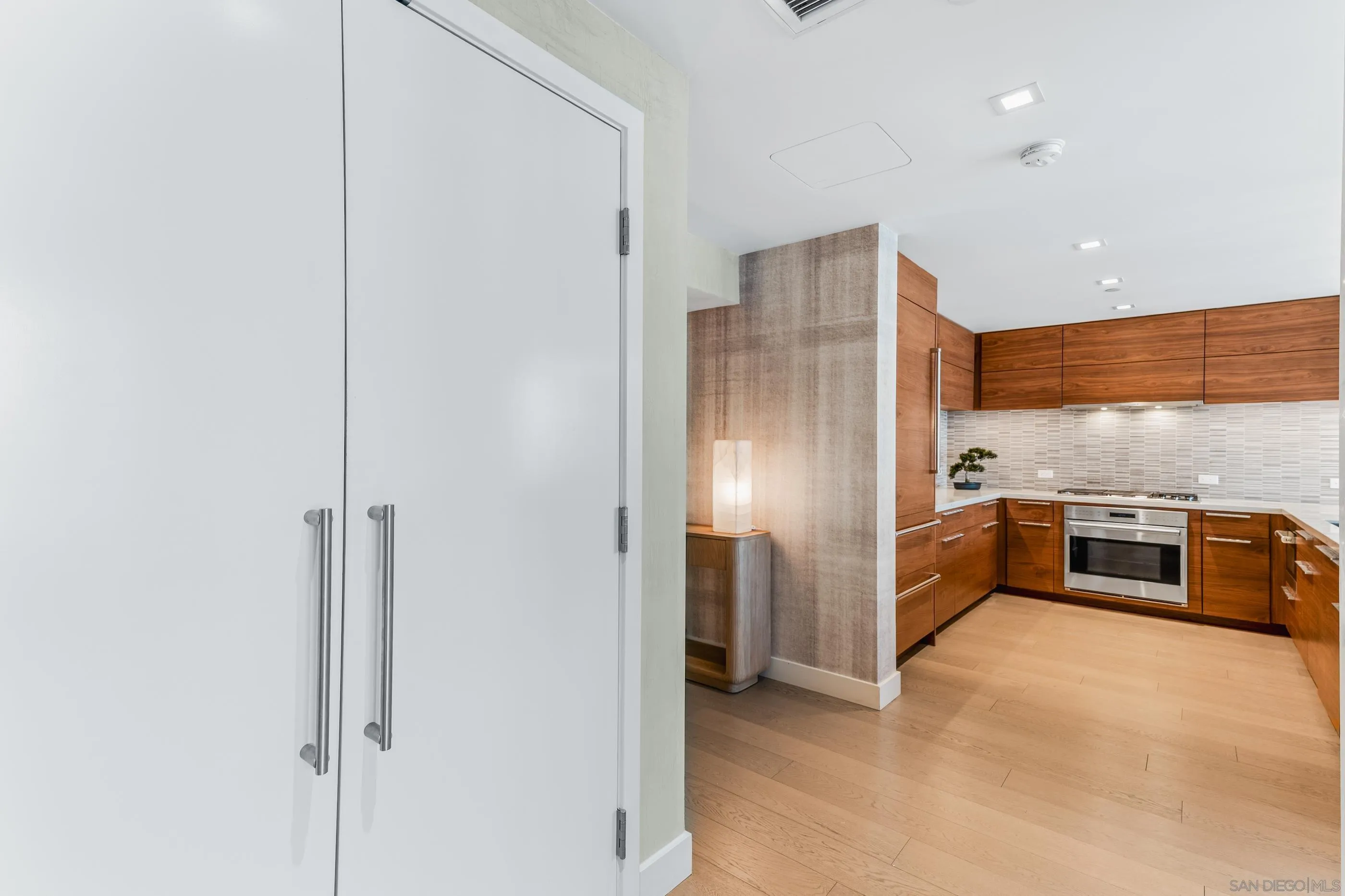 888 W E Street Unit 1106, San Diego Unit: 1106