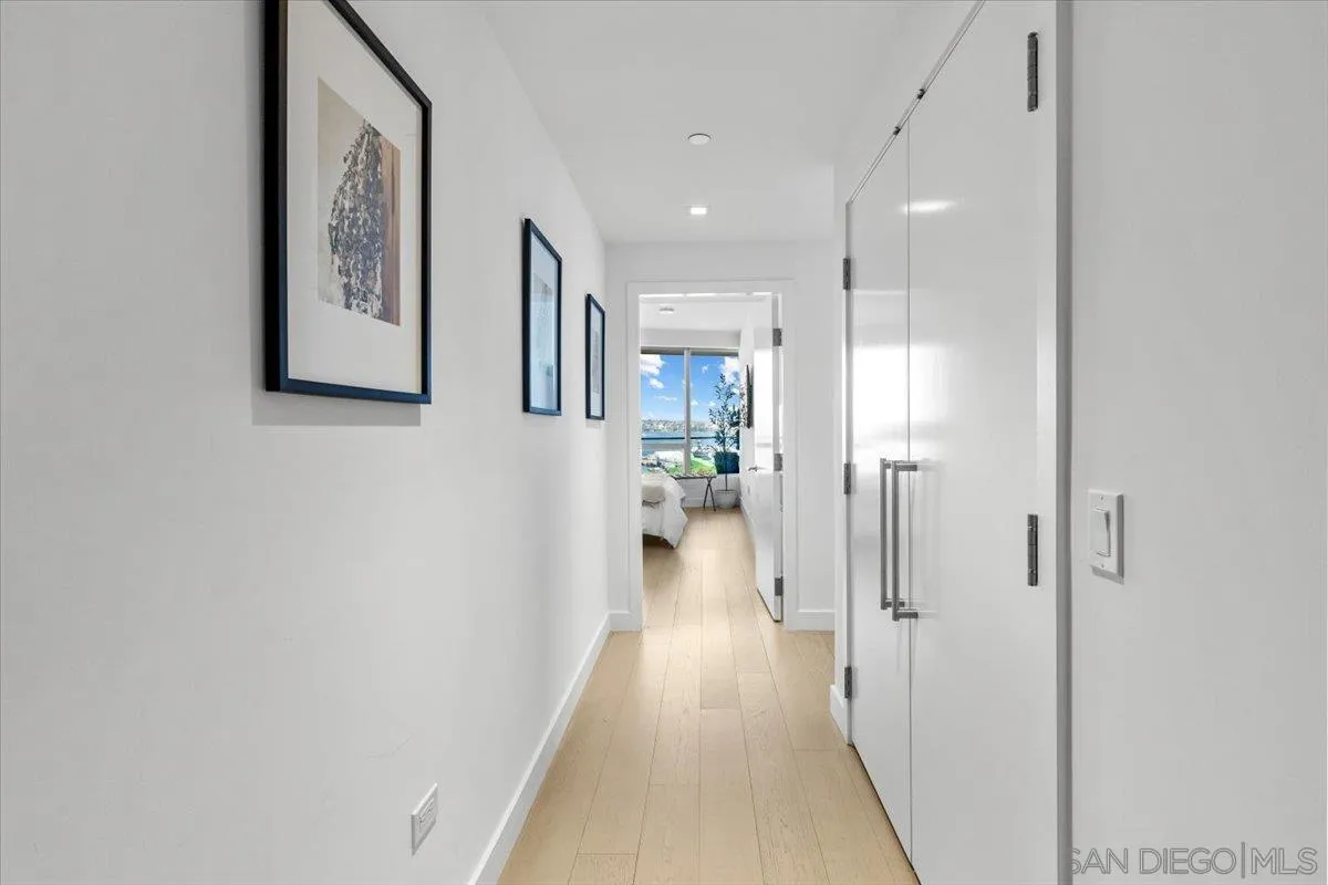 888 W E Street Unit 1001