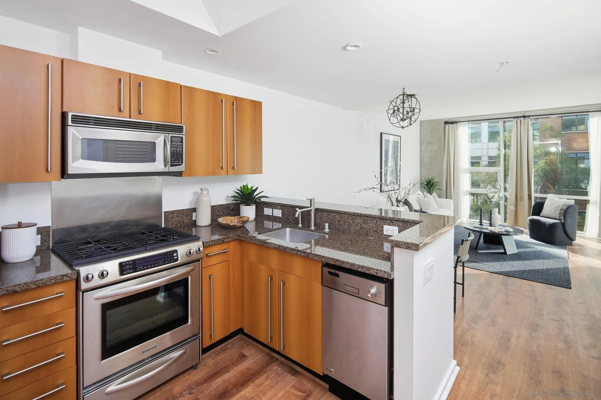 321 10th Ave Unit 304