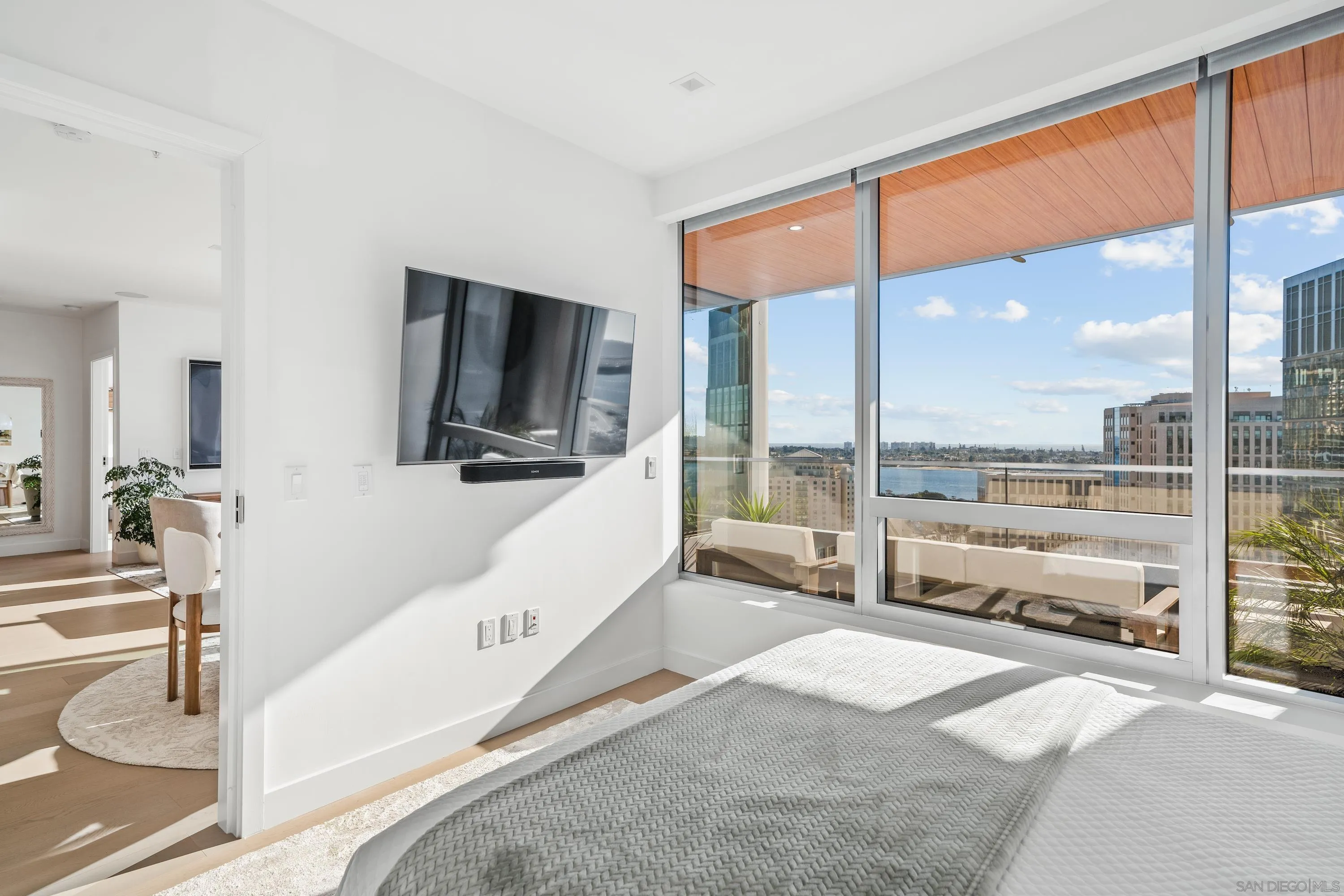 888 W E Street Unit 2003