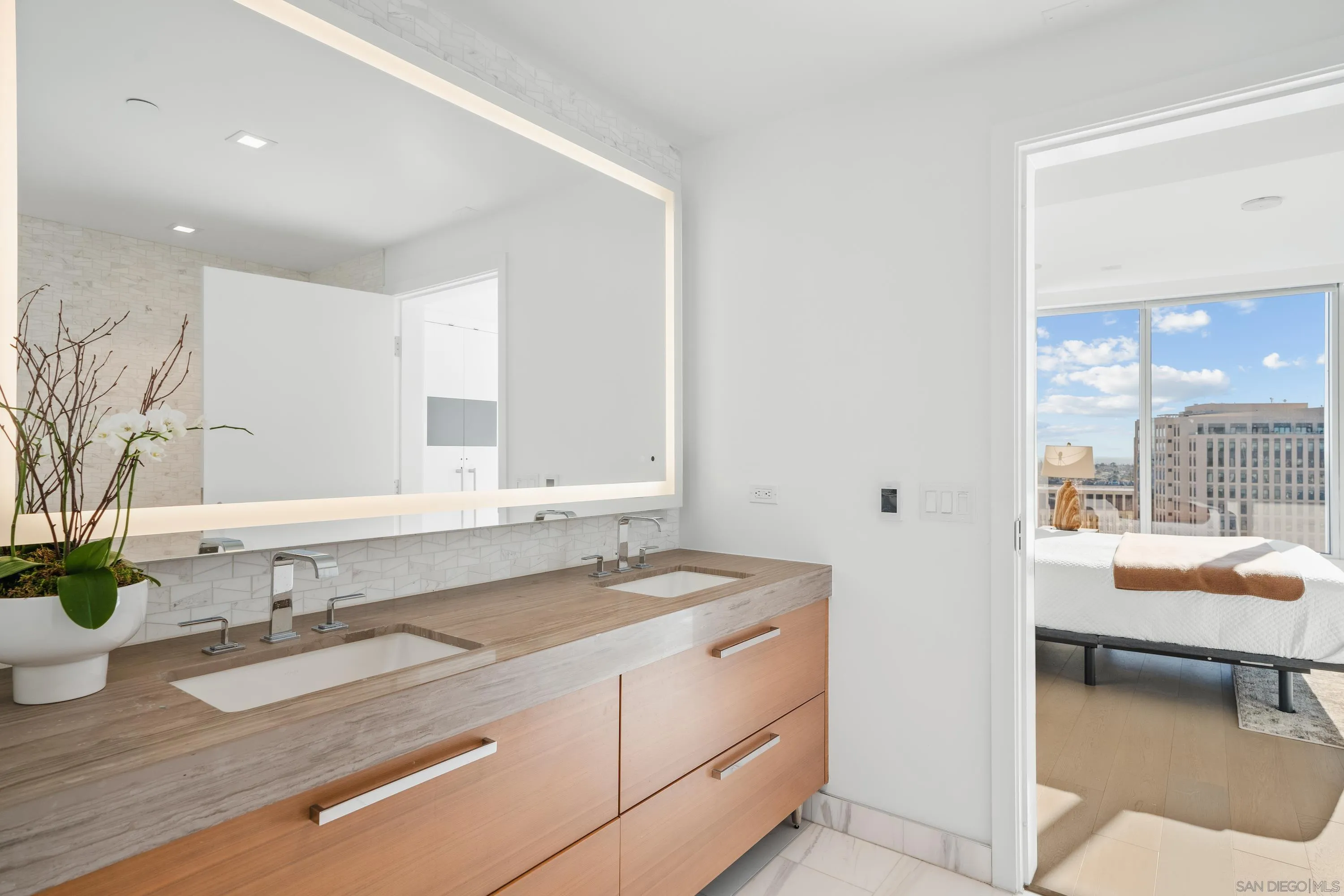 888 W E Street Unit 2003