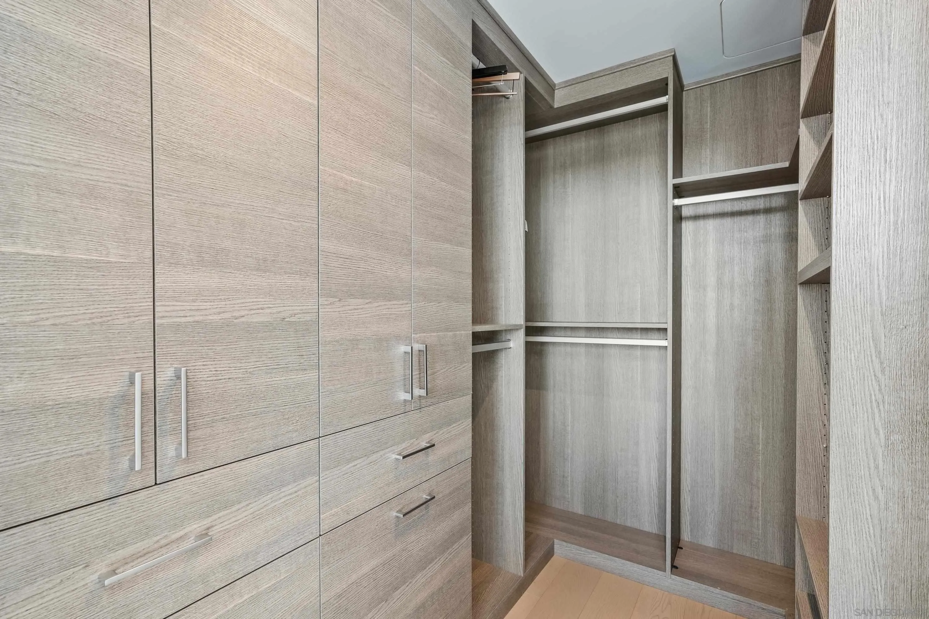 888 W E Street Unit 2003