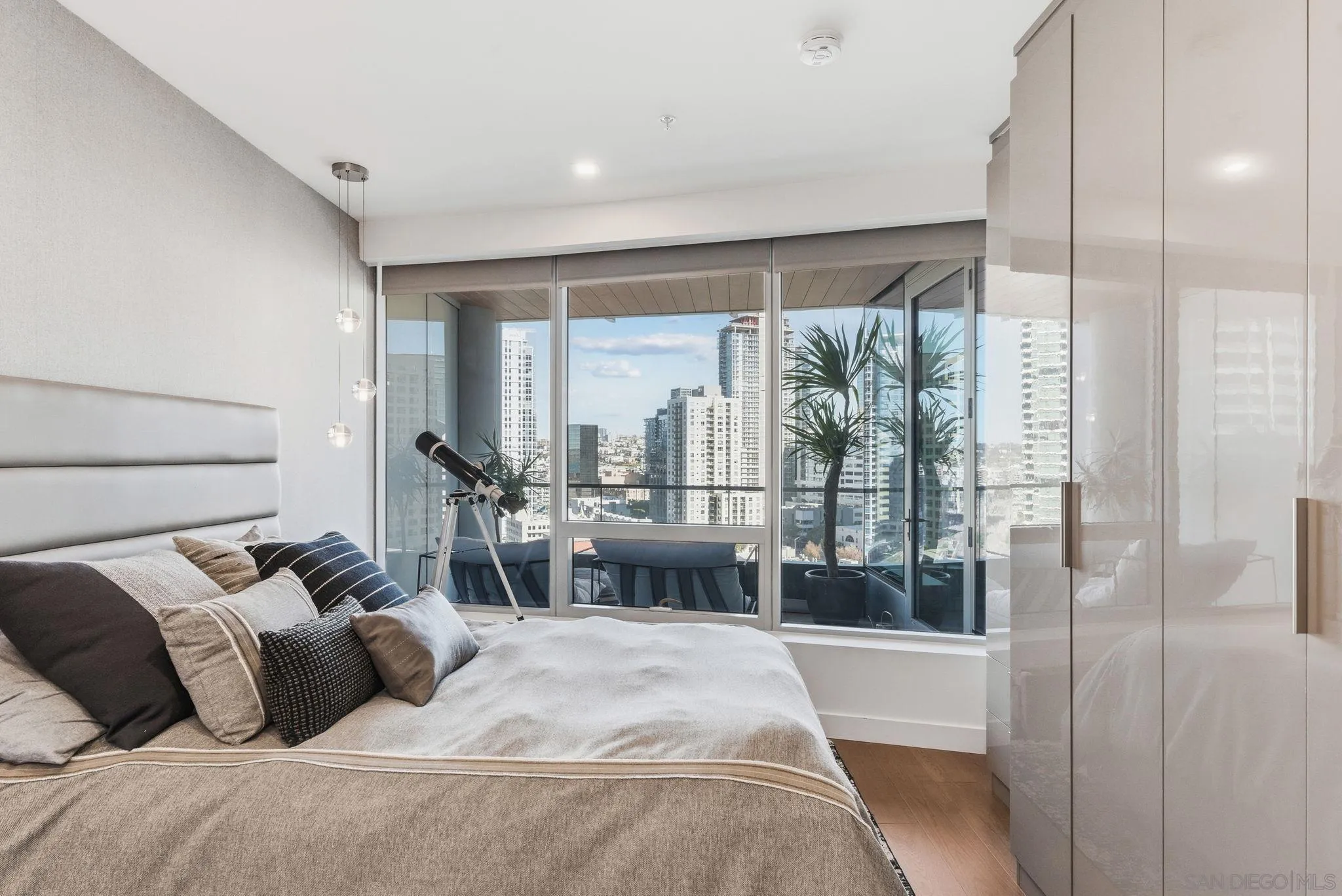 888 W E Street Unit 1705