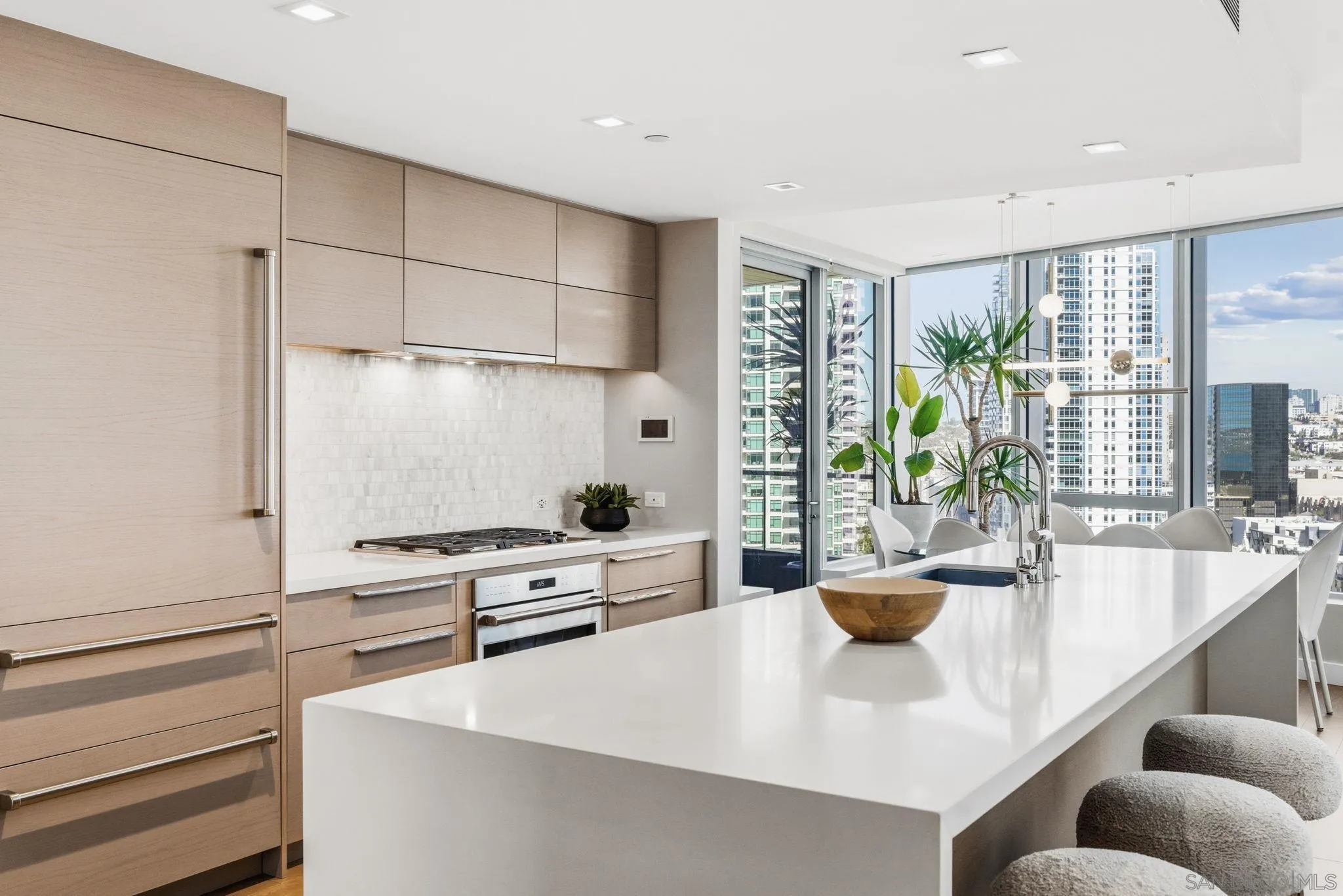 888 W E Street Unit 1705