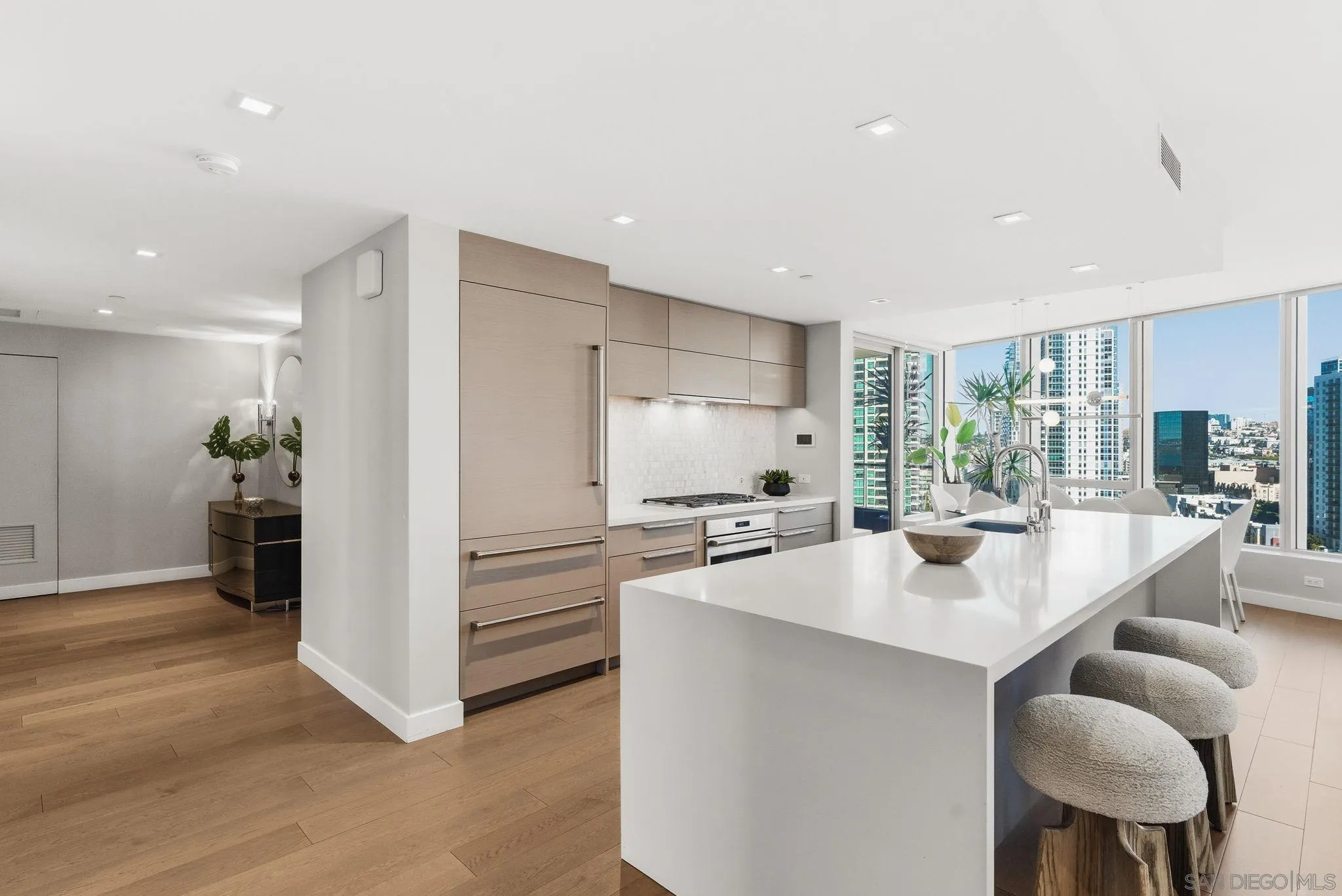 888 W E Street Unit 1705