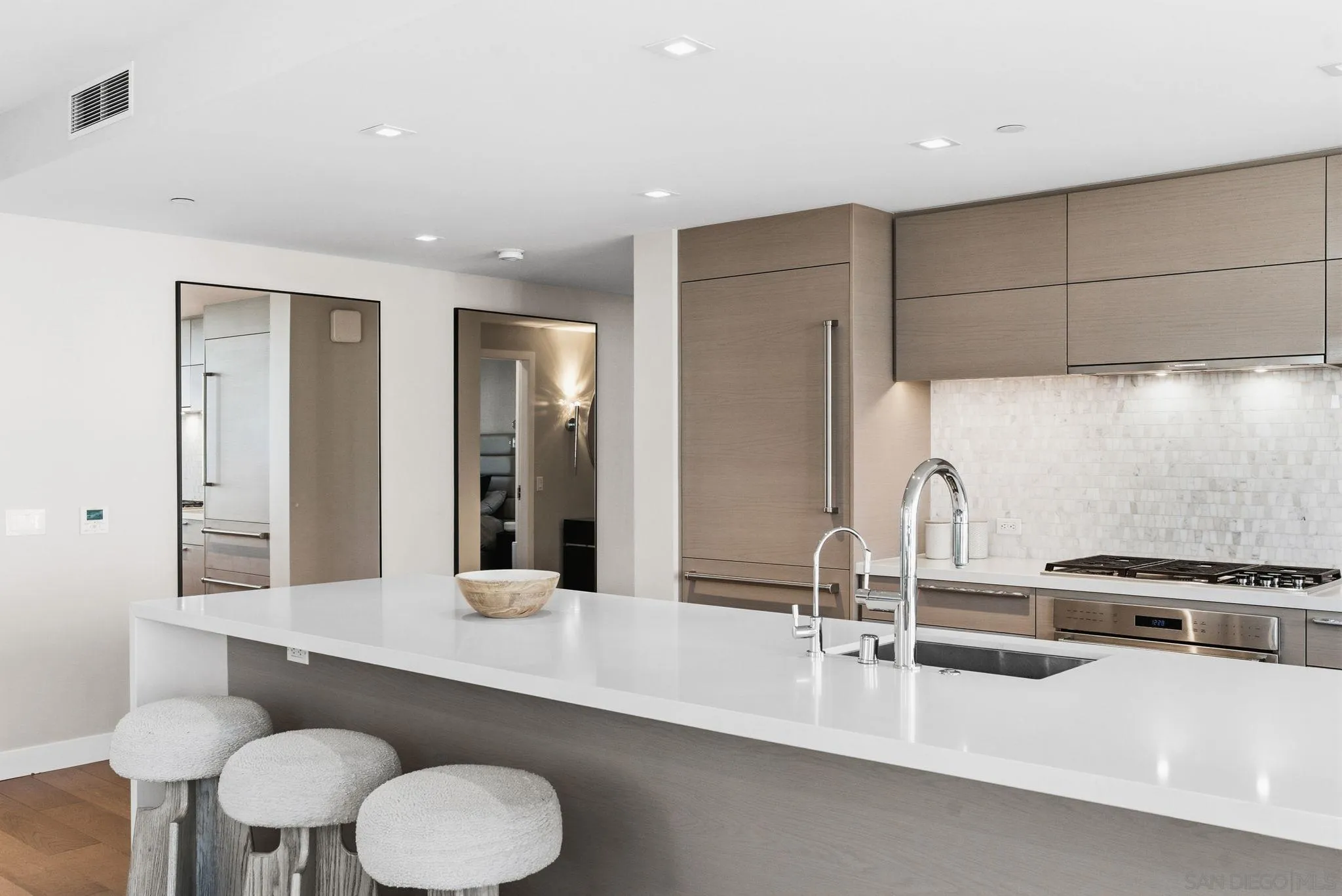 888 W E Street Unit 1705