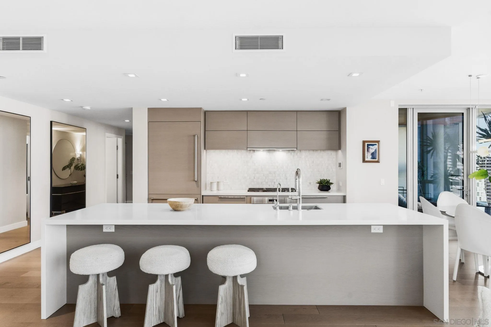 888 W E Street Unit 1705