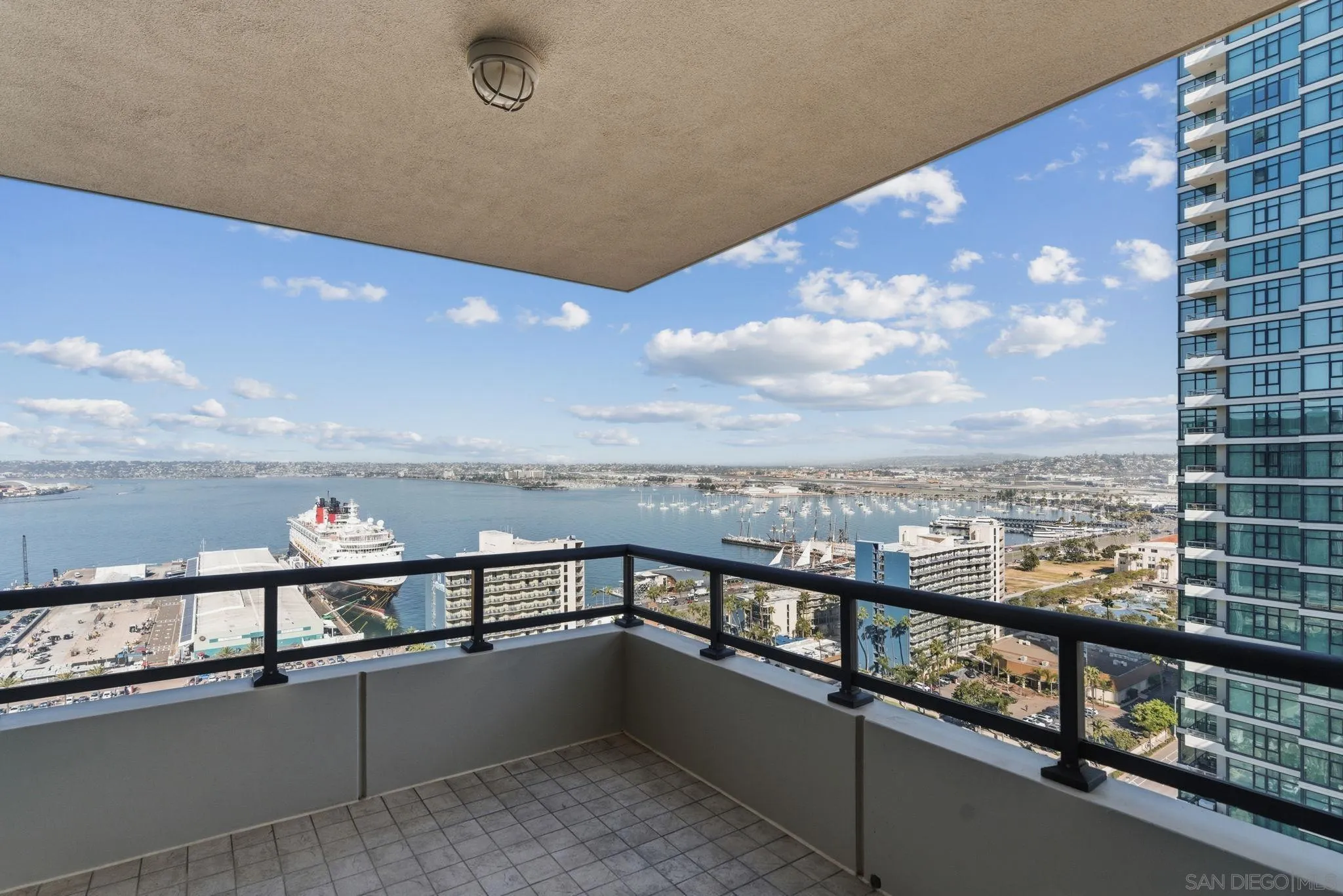 1199 Pacific Hwy Unit 2301