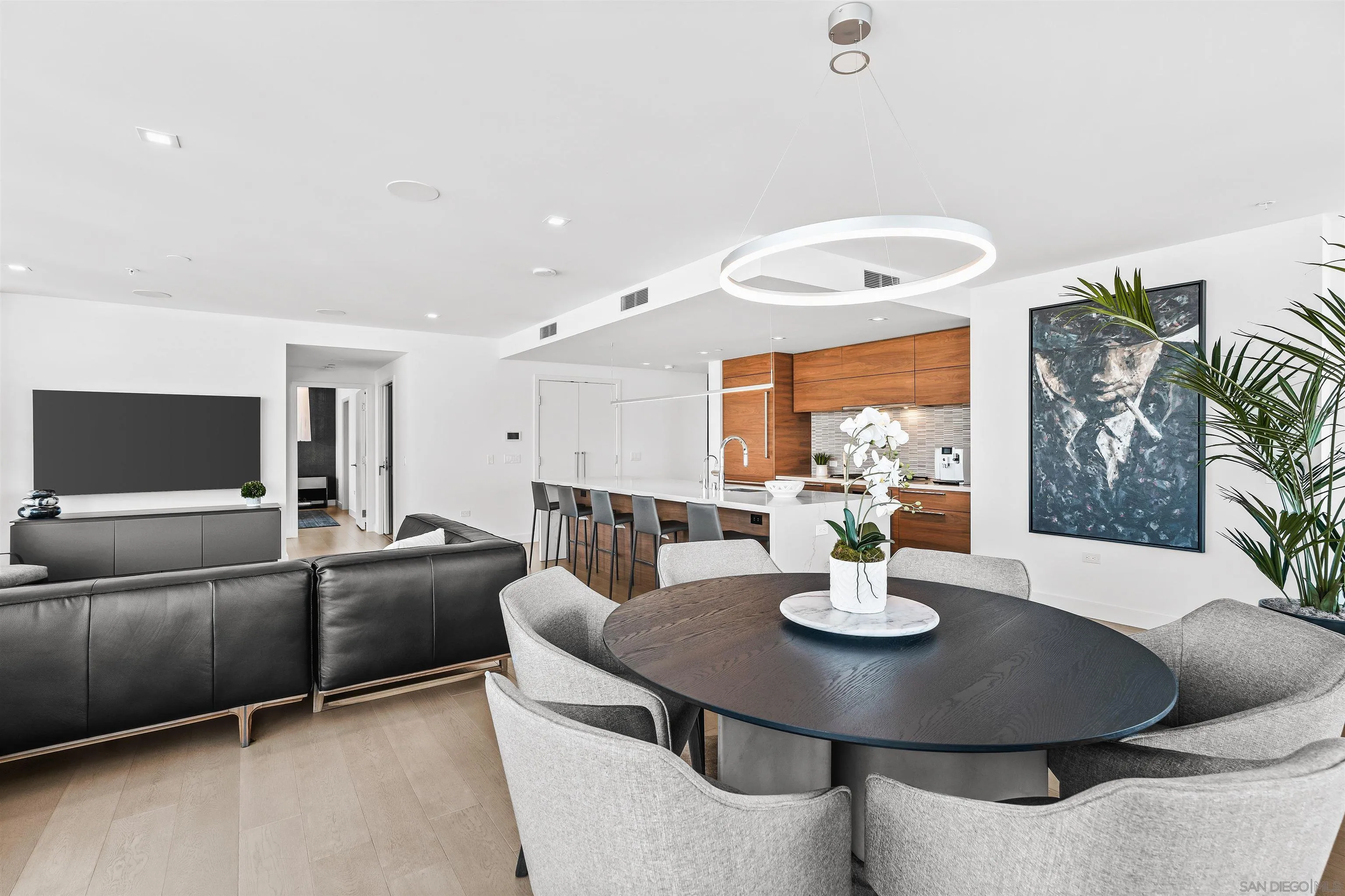 888 W E Street Unit 3101