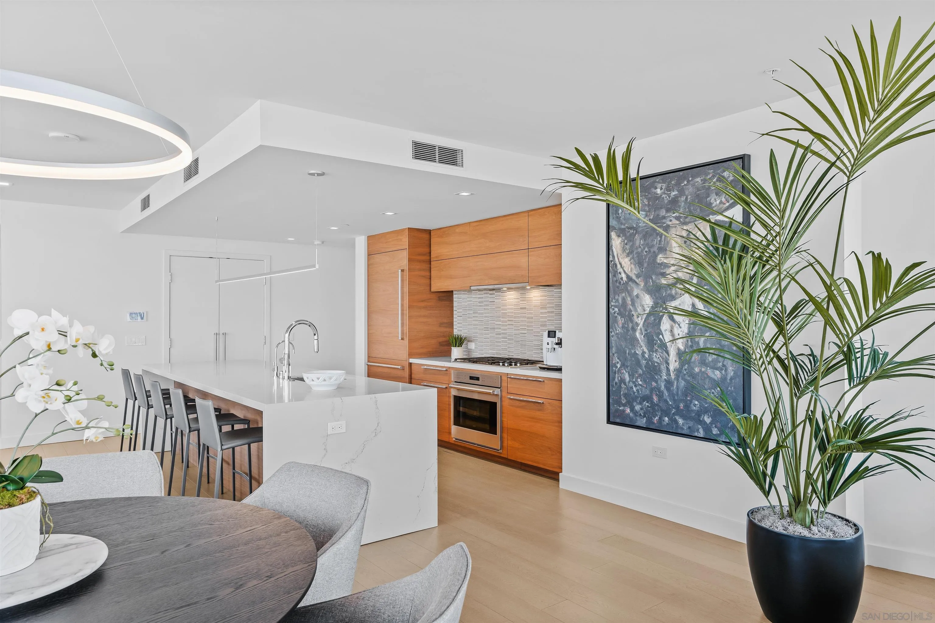 888 W E Street Unit 3101